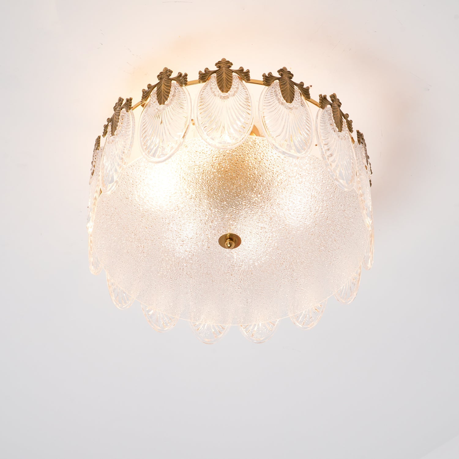 Decorative Pattern Glass Round Chandelier - Blowlighting