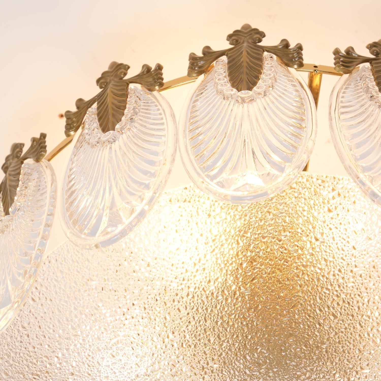 Decorative Pattern Glass Round Chandelier - Blowlighting