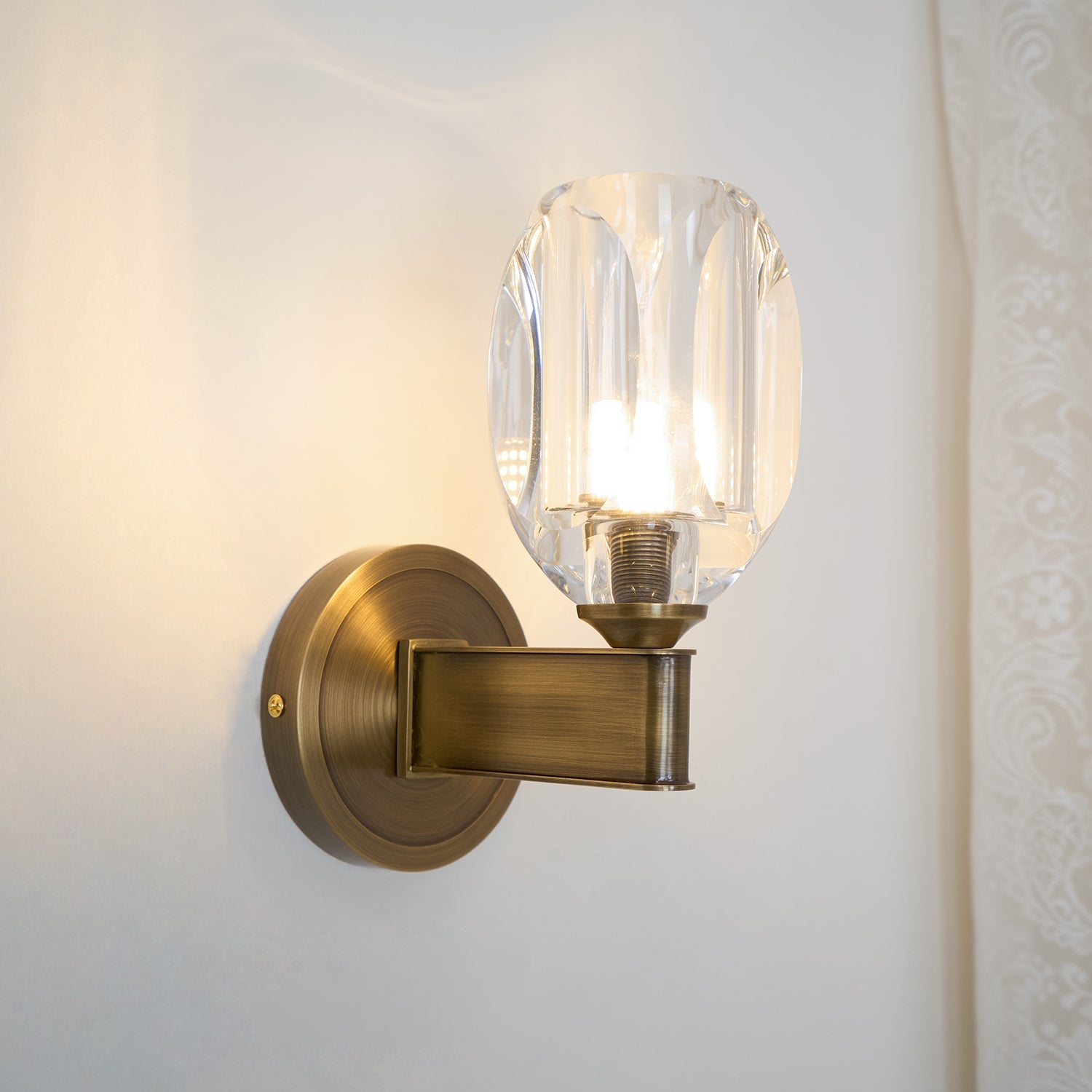 Diamond Crystal Sconce - Blowlighting