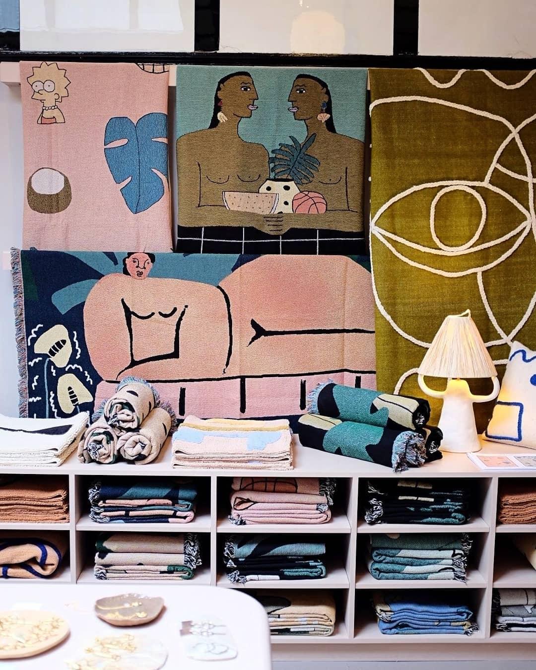 Erphaira Artistic Glass Wall Light - Blowlighting