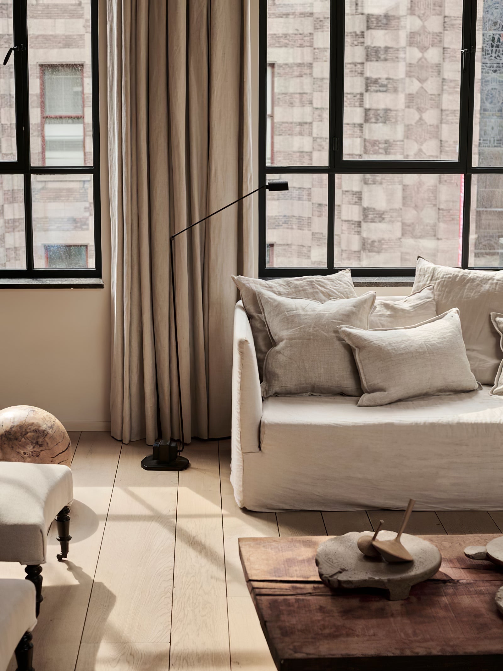 Dynamo Floor Lamp - Blowlighting