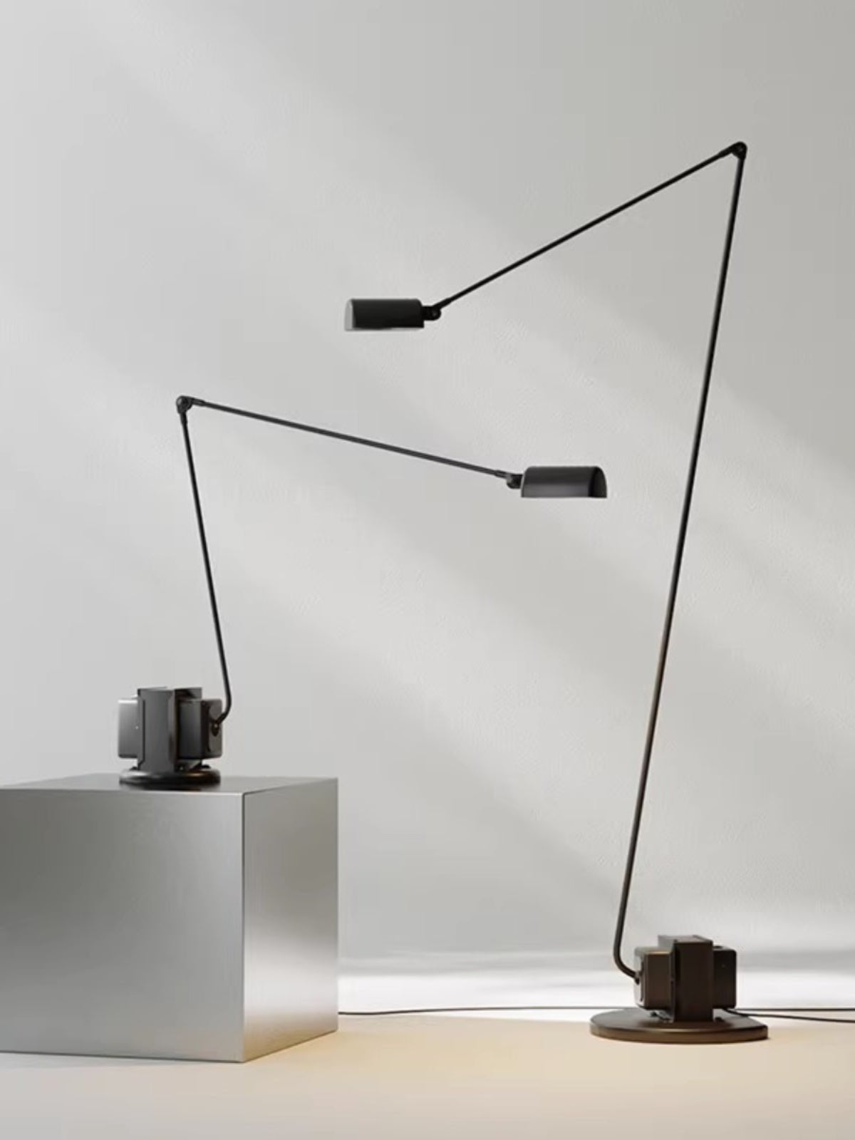 Dynamo Floor Lamp - Blowlighting