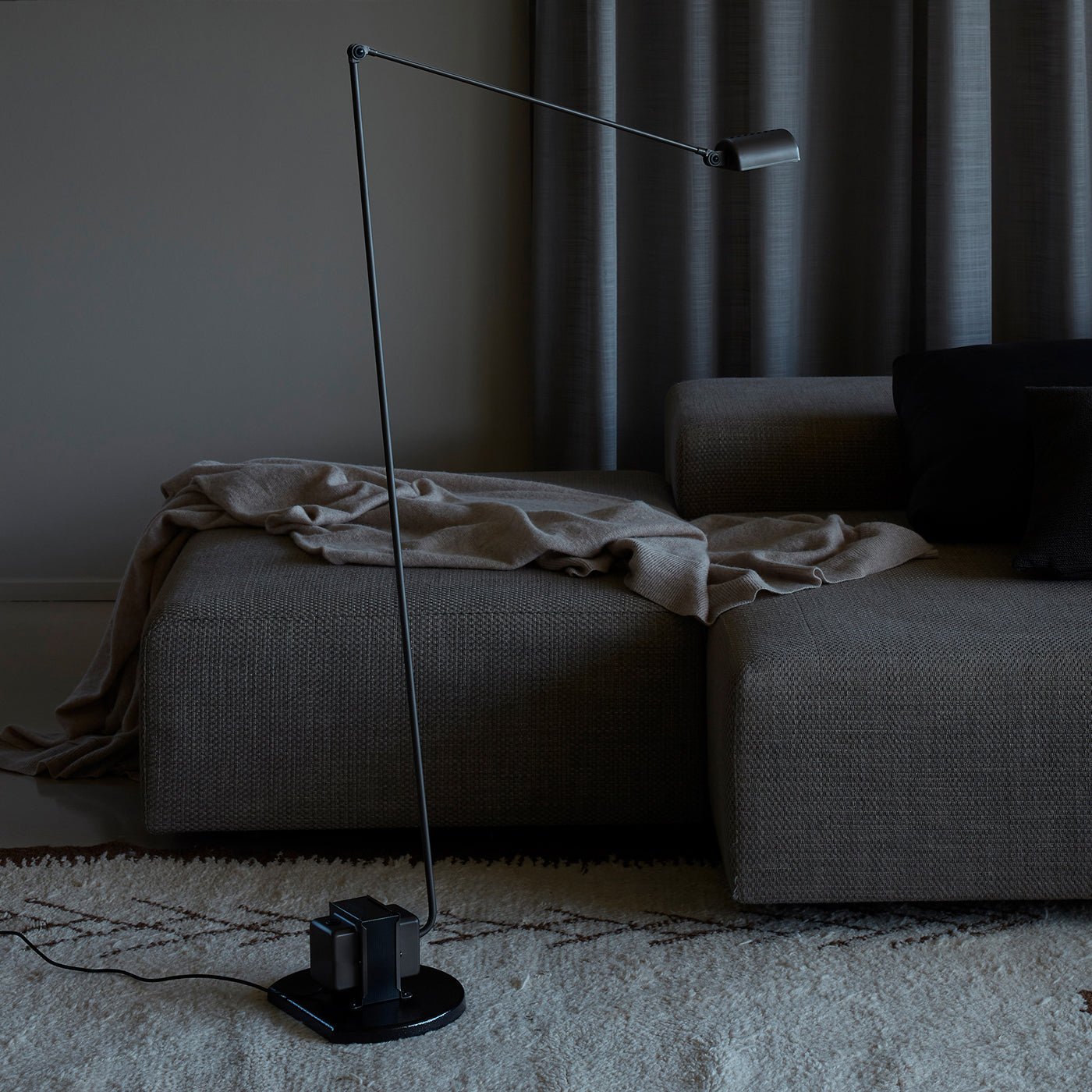 Dynamo Floor Lamp - Blowlighting