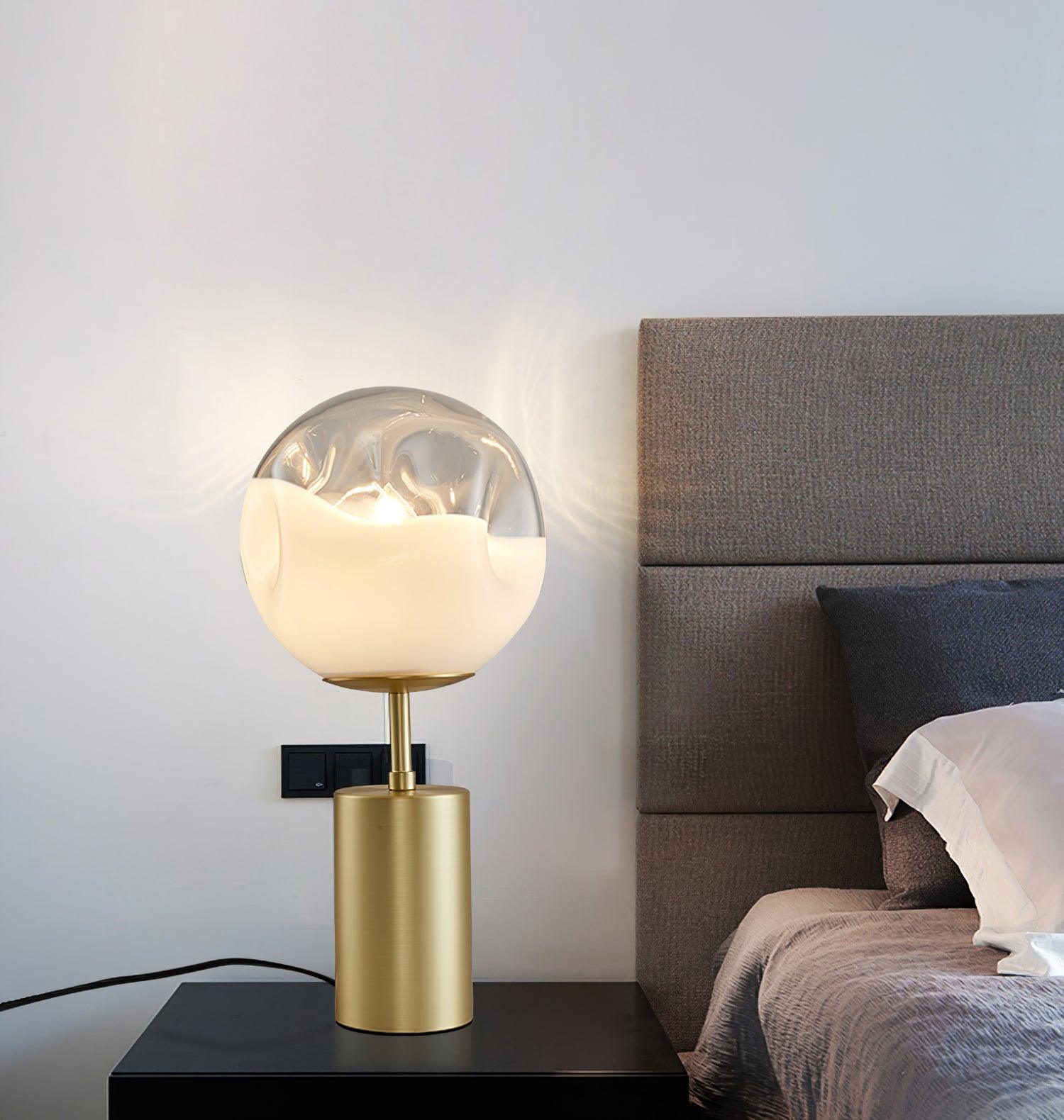 Aurea Classic Glass Table Lamp - Blowlighting