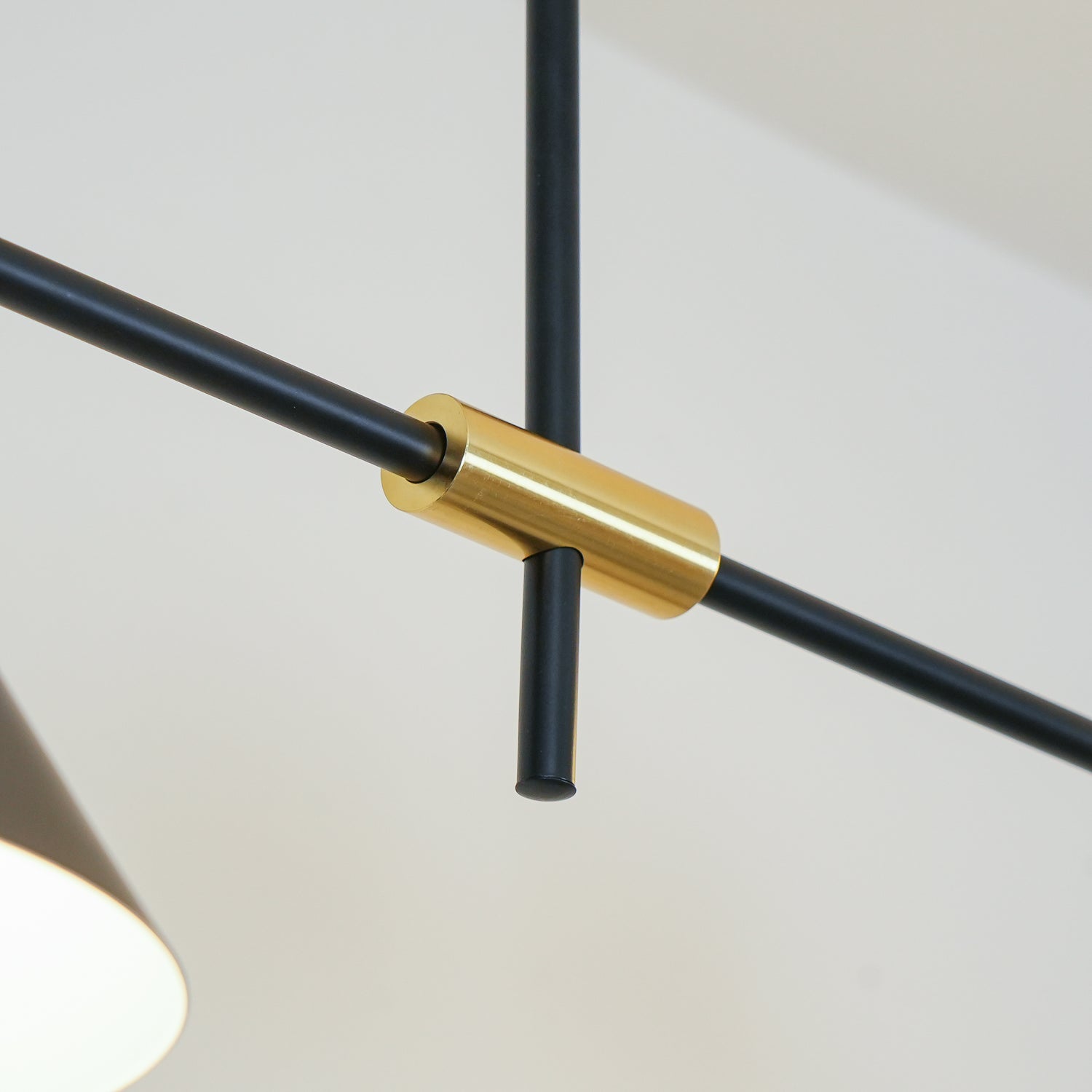 Eclipse Linear Suspension Light - Blowlighting
