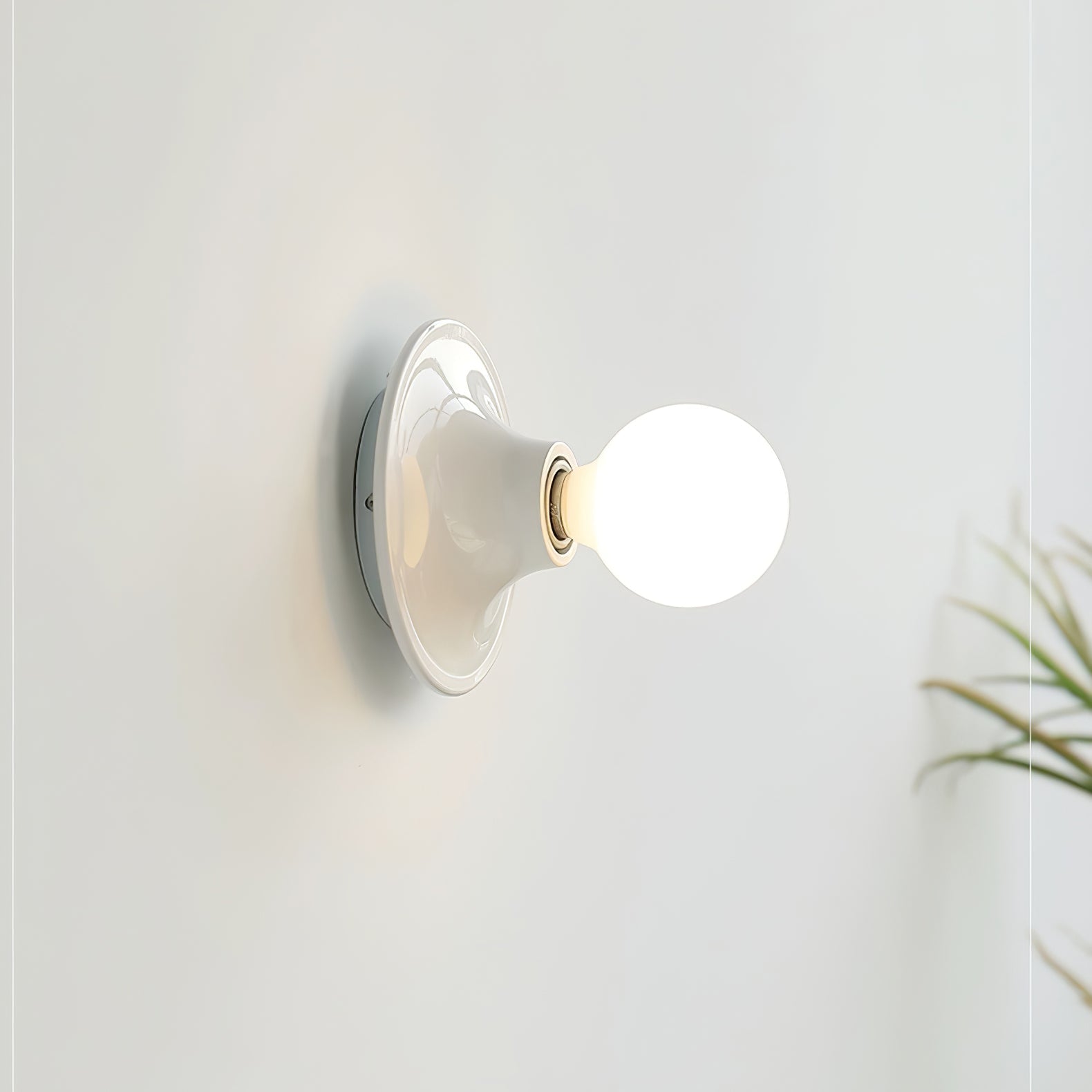 Eclipta Wall Sconce - Blowlighting