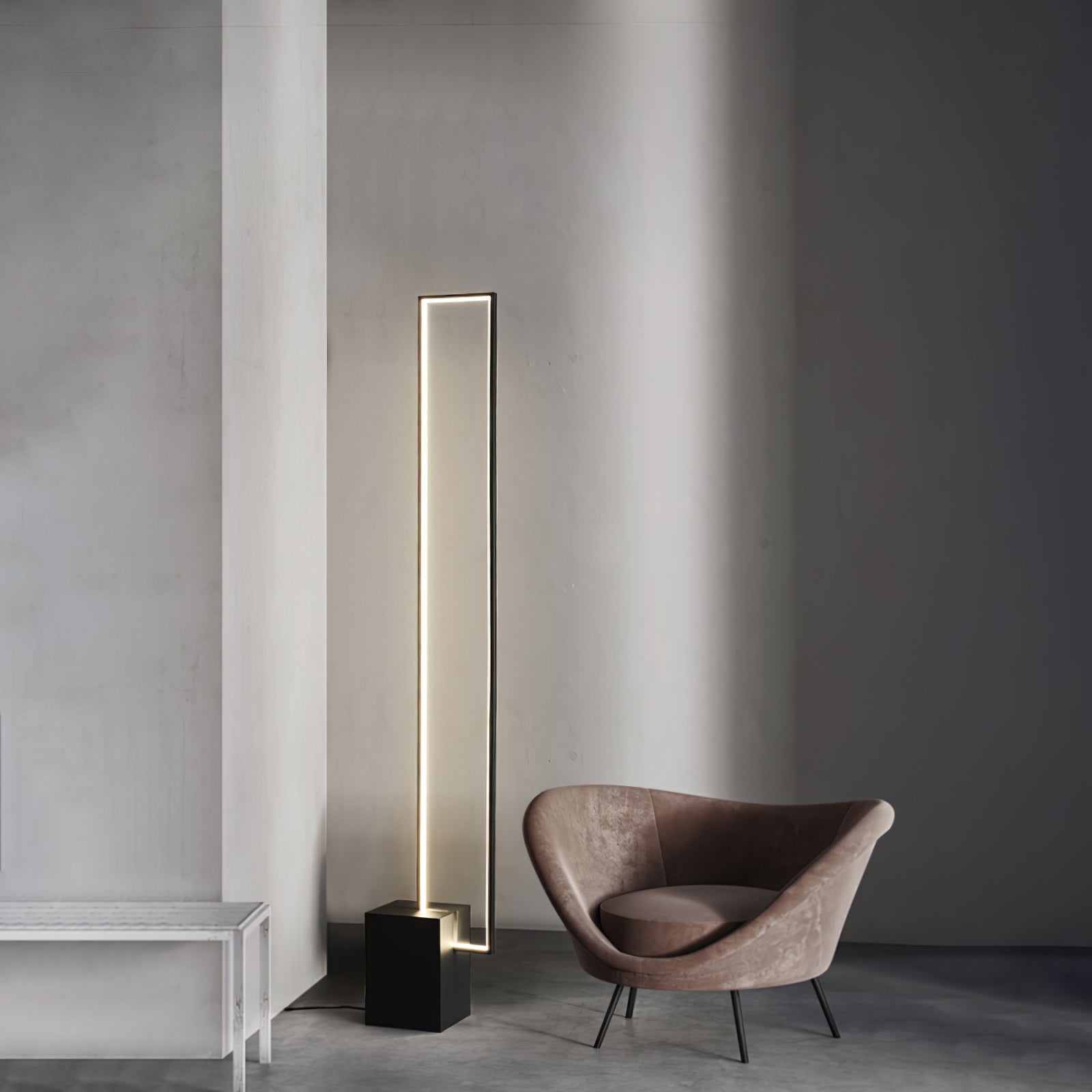 Edge Floor Lamp - Blowlighting