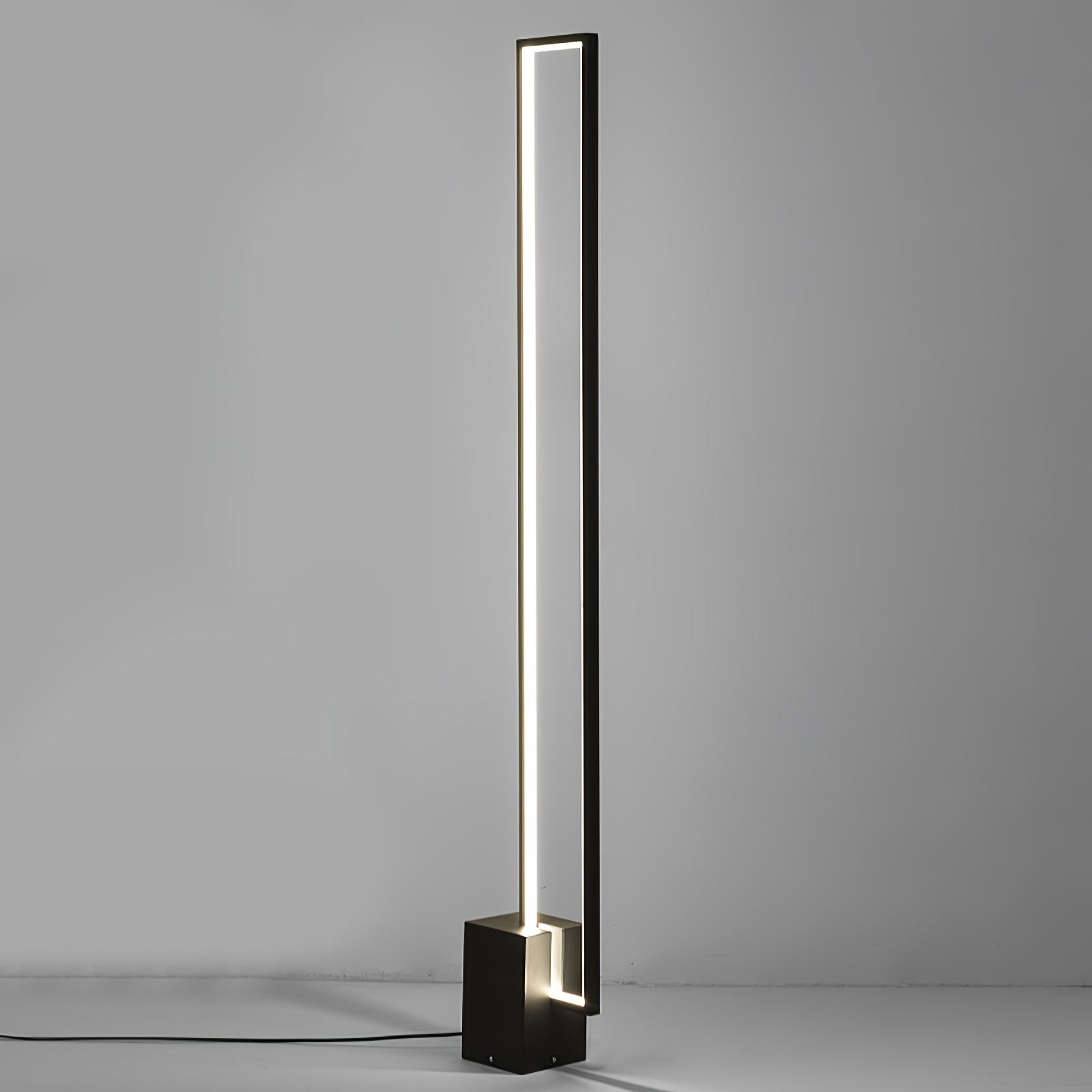 Edge Floor Lamp - Blowlighting