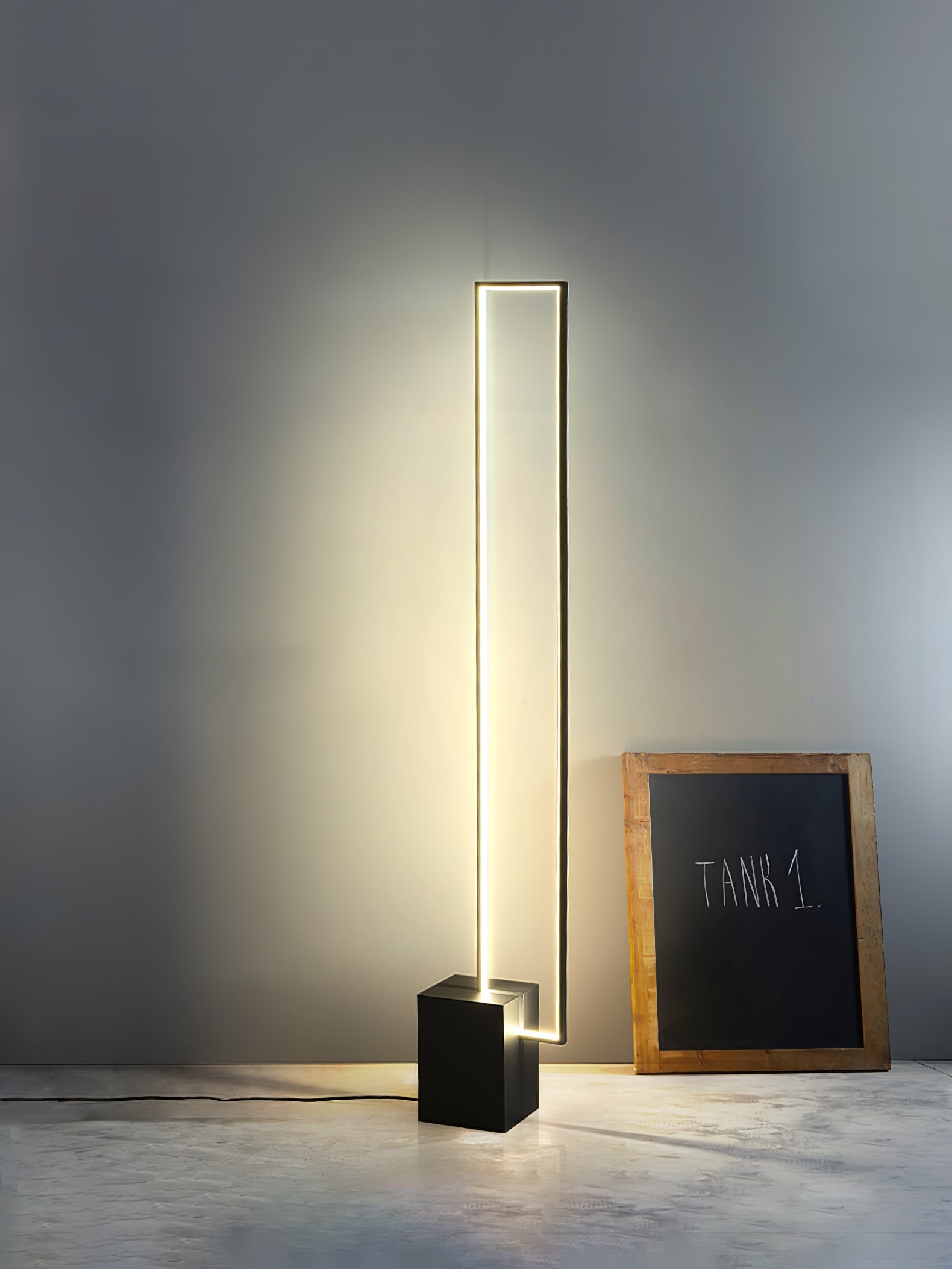 Edge Floor Lamp - Blowlighting