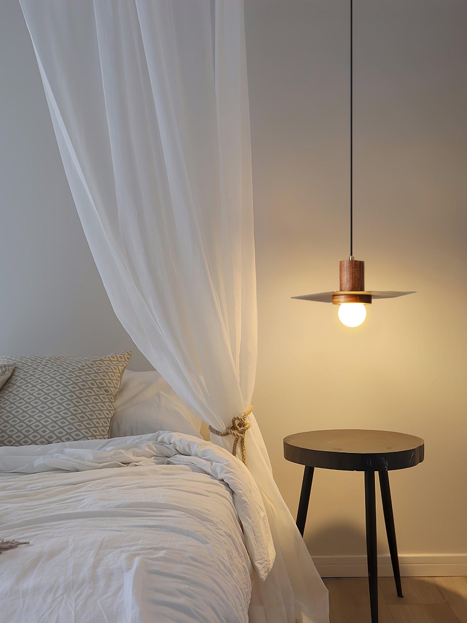 Elara Halo Pendant Lamp - Blowlighting