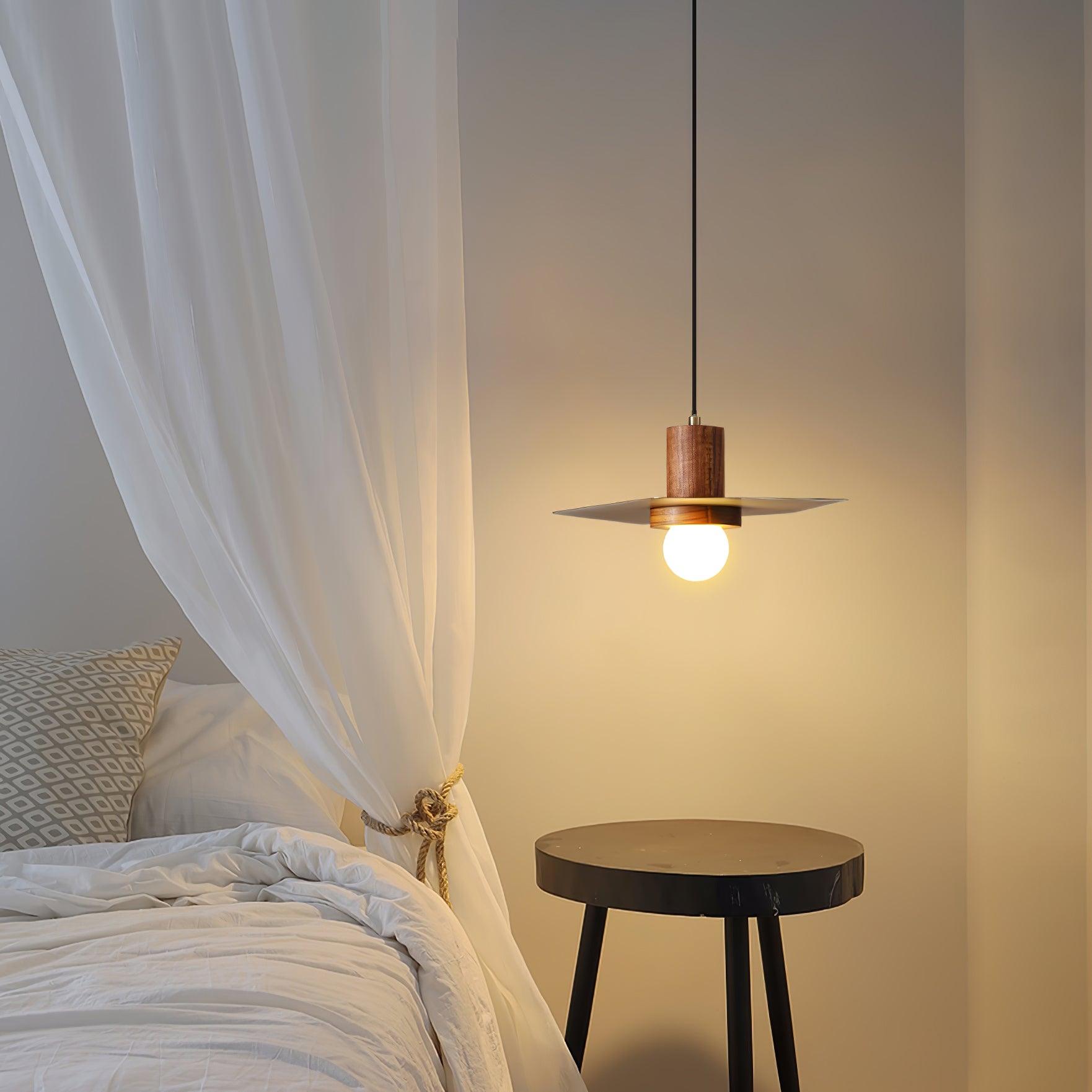 Elara Halo Pendant Lamp - Blowlighting