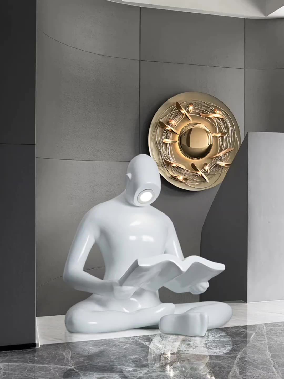 Ulvinion Reader Sculpture Table Lamp - Blowlighting