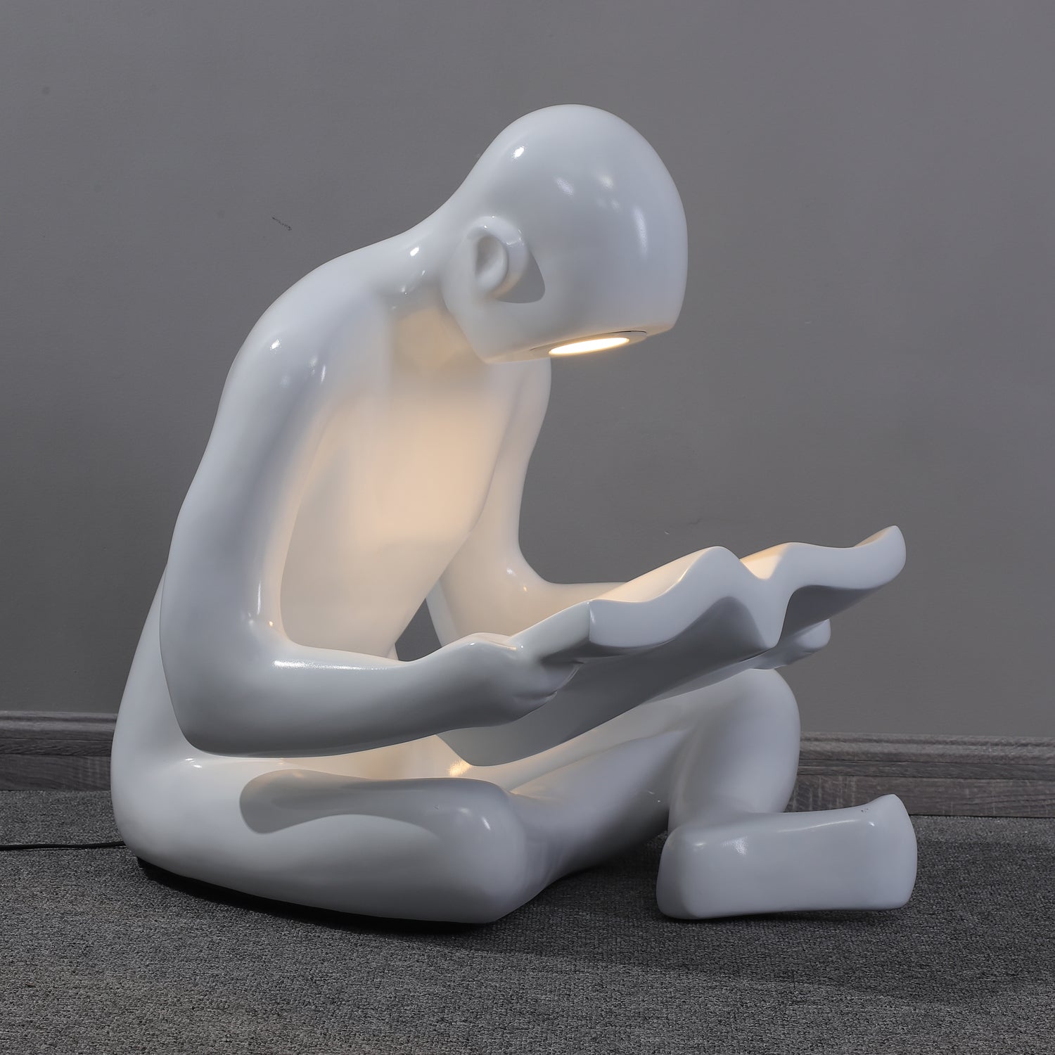 Ulvinion Reader Sculpture Table Lamp - Blowlighting