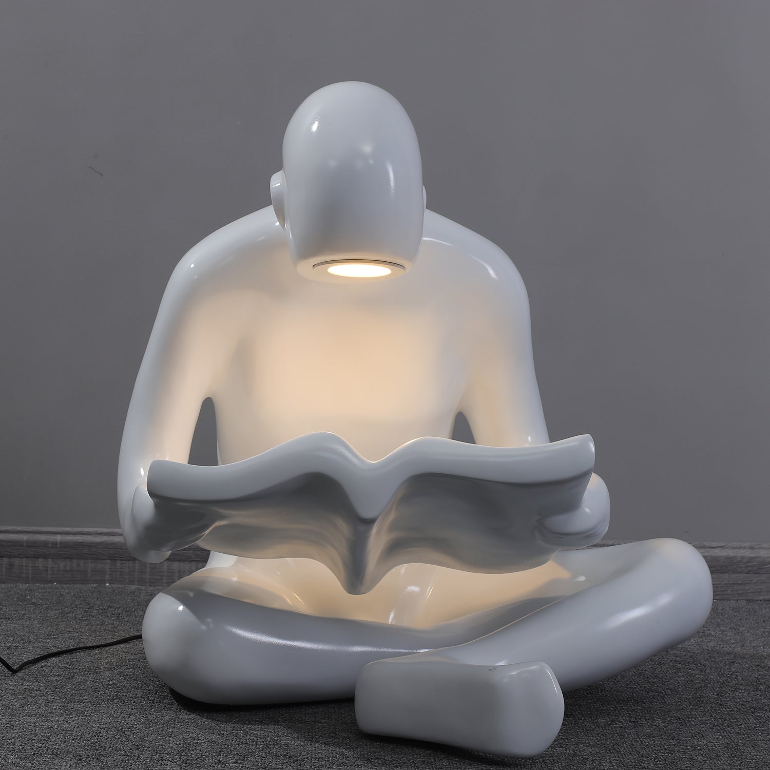 Ulvinion Reader Sculpture Table Lamp - Blowlighting