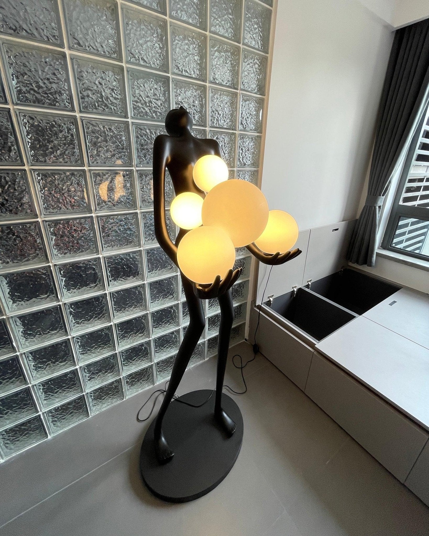 Zetalila Sculpture Floor Lamp - Blowlighting