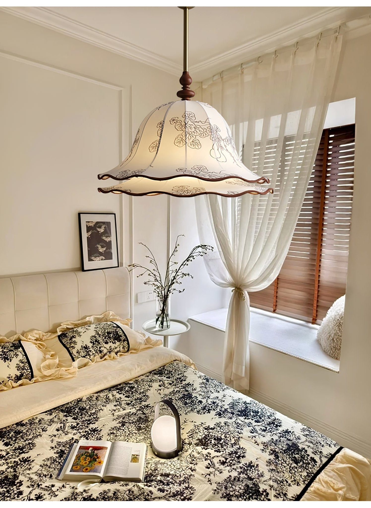 Ilsilis Traditional Elegance Floral Fabric Wood Pendant Lamp - Blowlighting