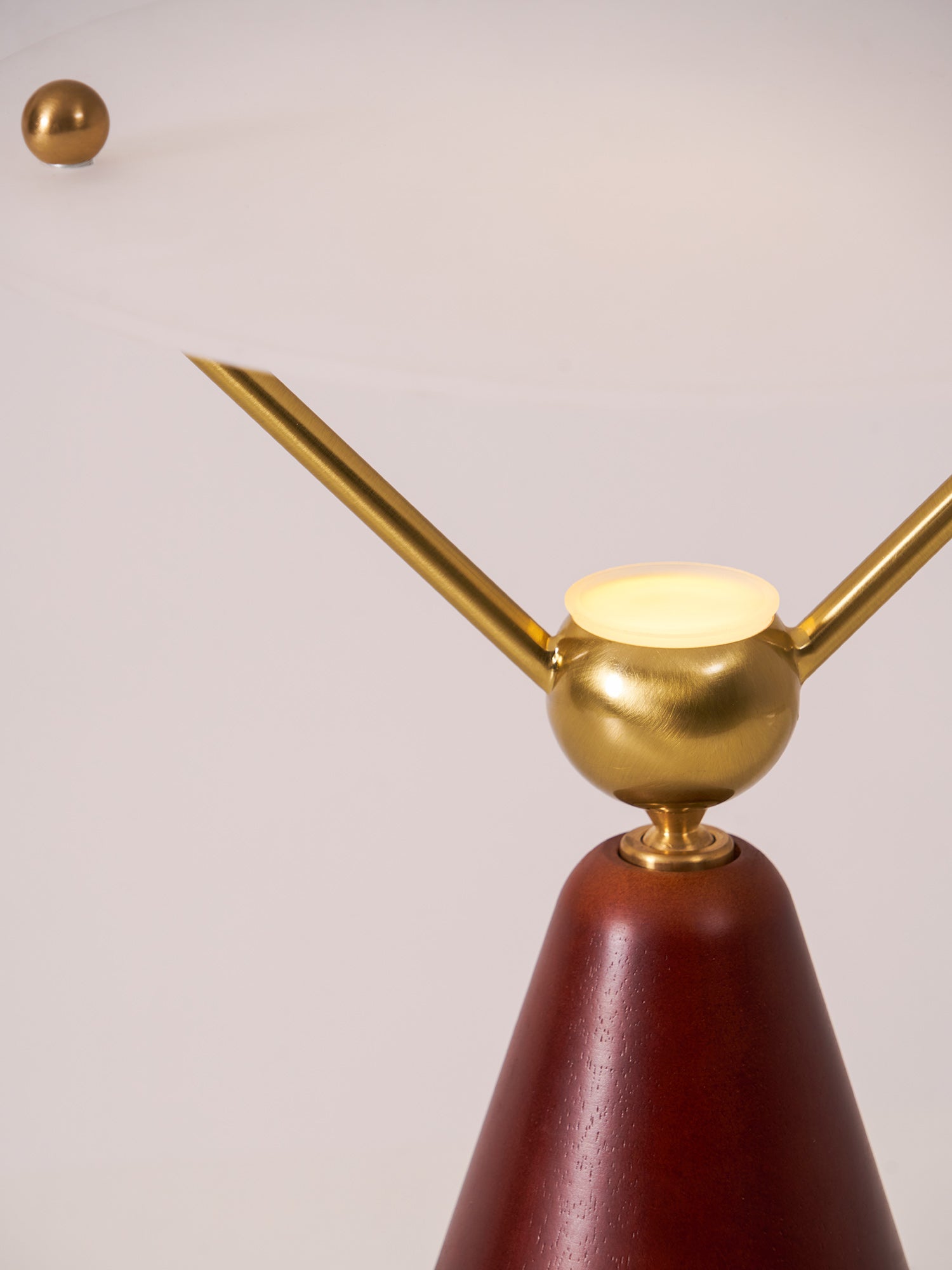 Equoray Table Lamp - Blowlighting