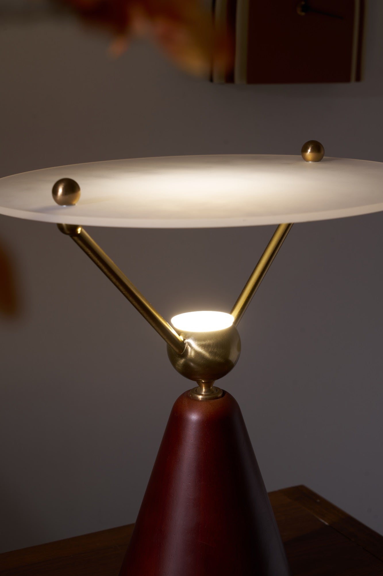 Equoray Table Lamp - Blowlighting