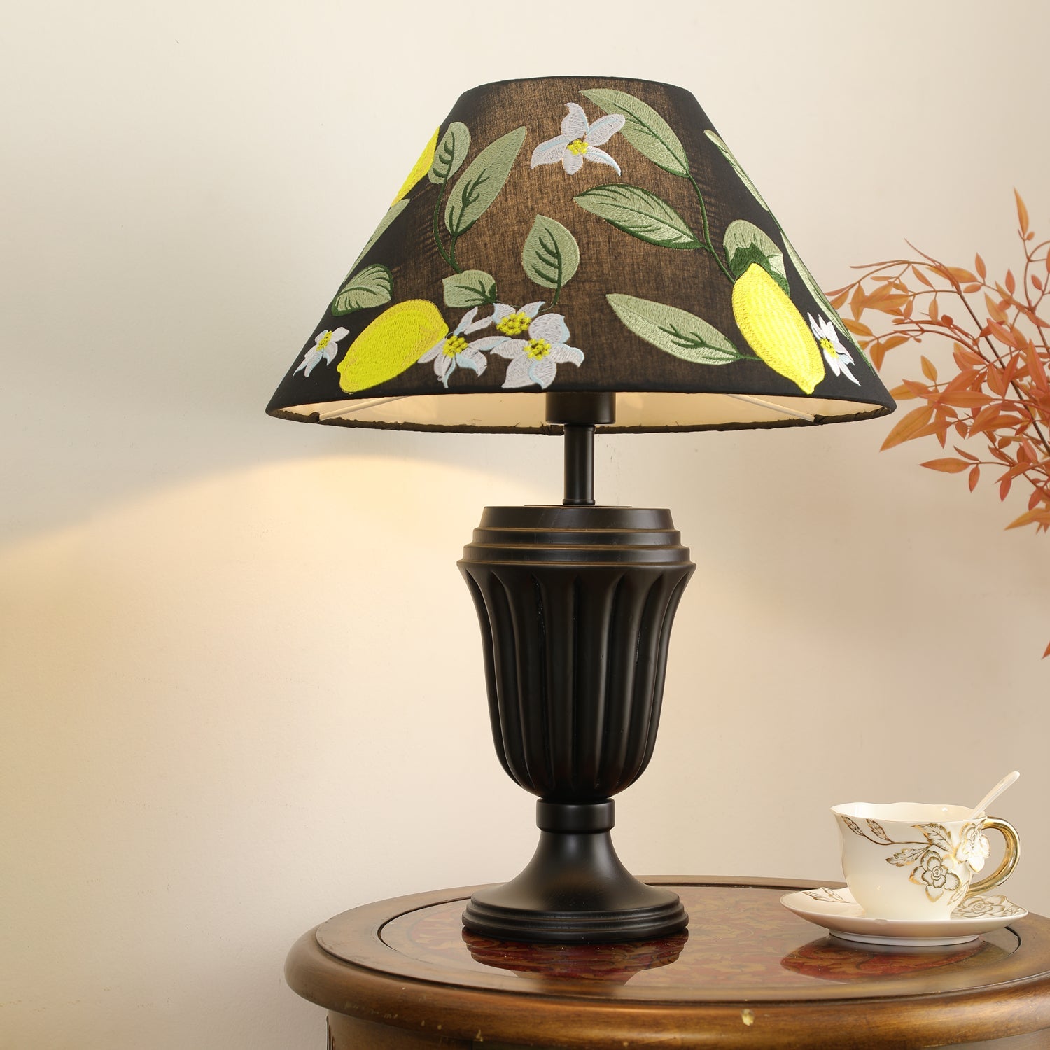 Evelyn Table Lamp - Blowlighting