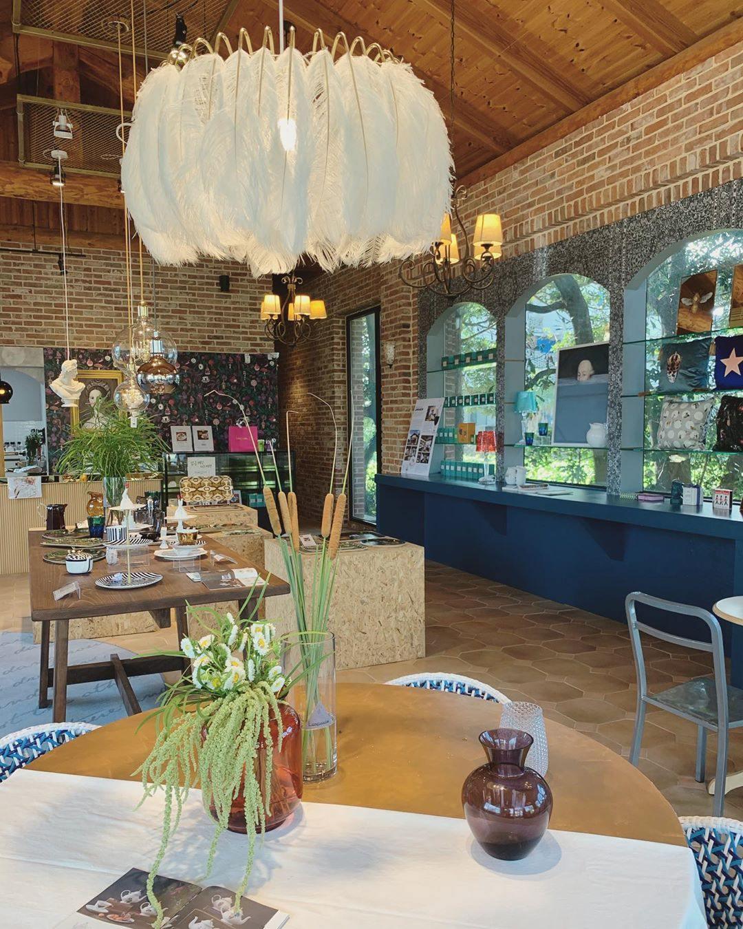 Feather Pendant Lamp - Blowlighting