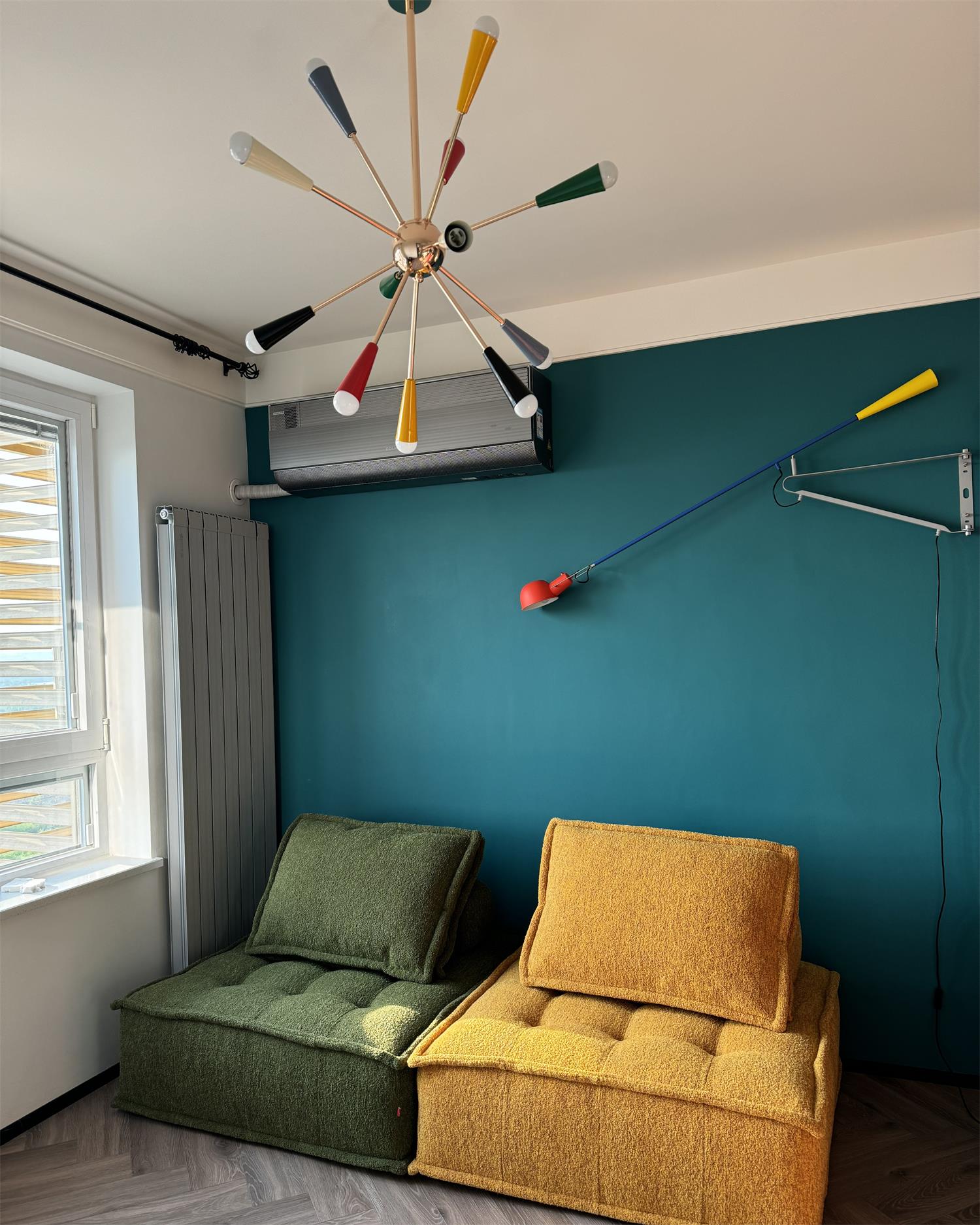 Firework Pop Chandelier - Blowlighting