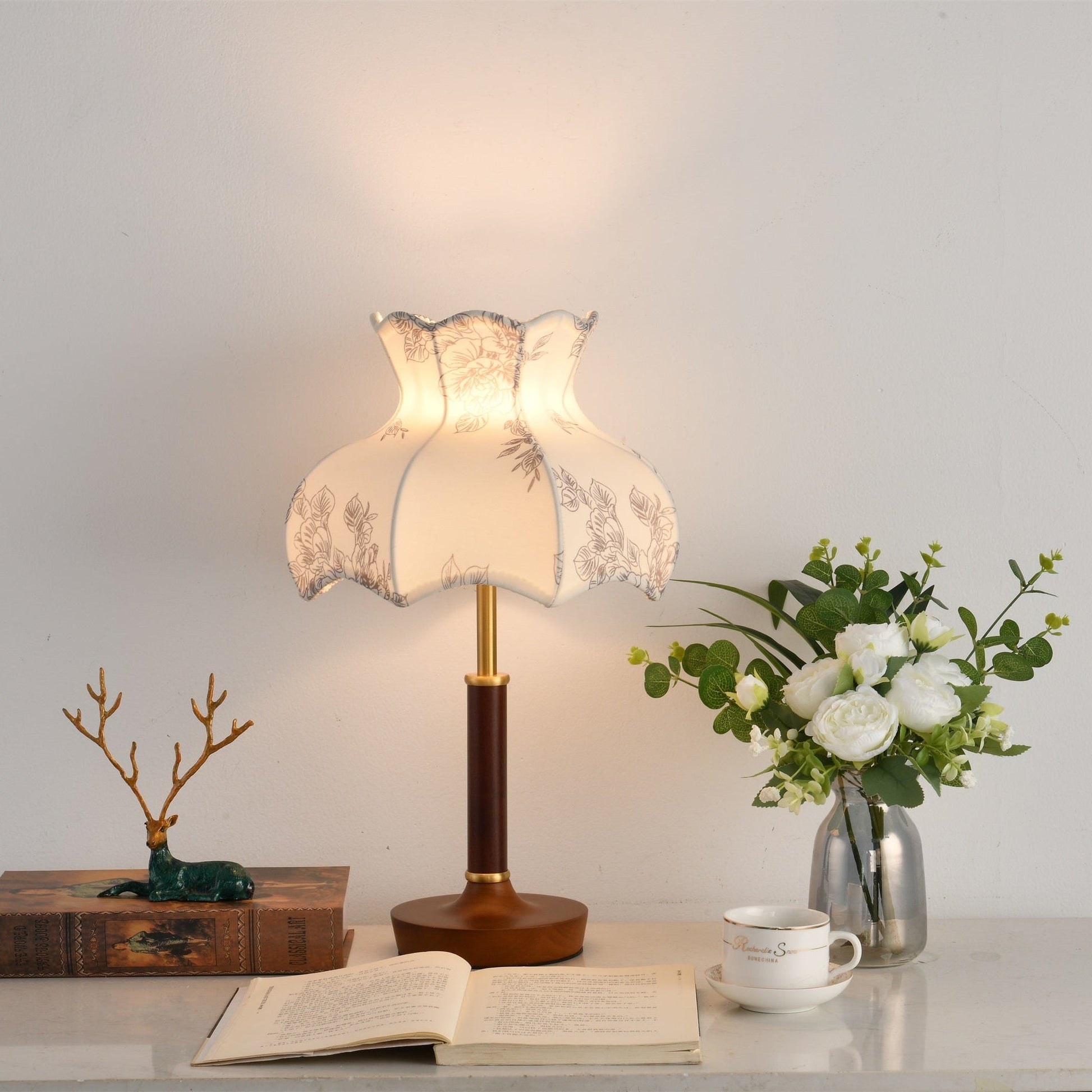 Naomi Vintage Metal Table Lamp - Blowlighting