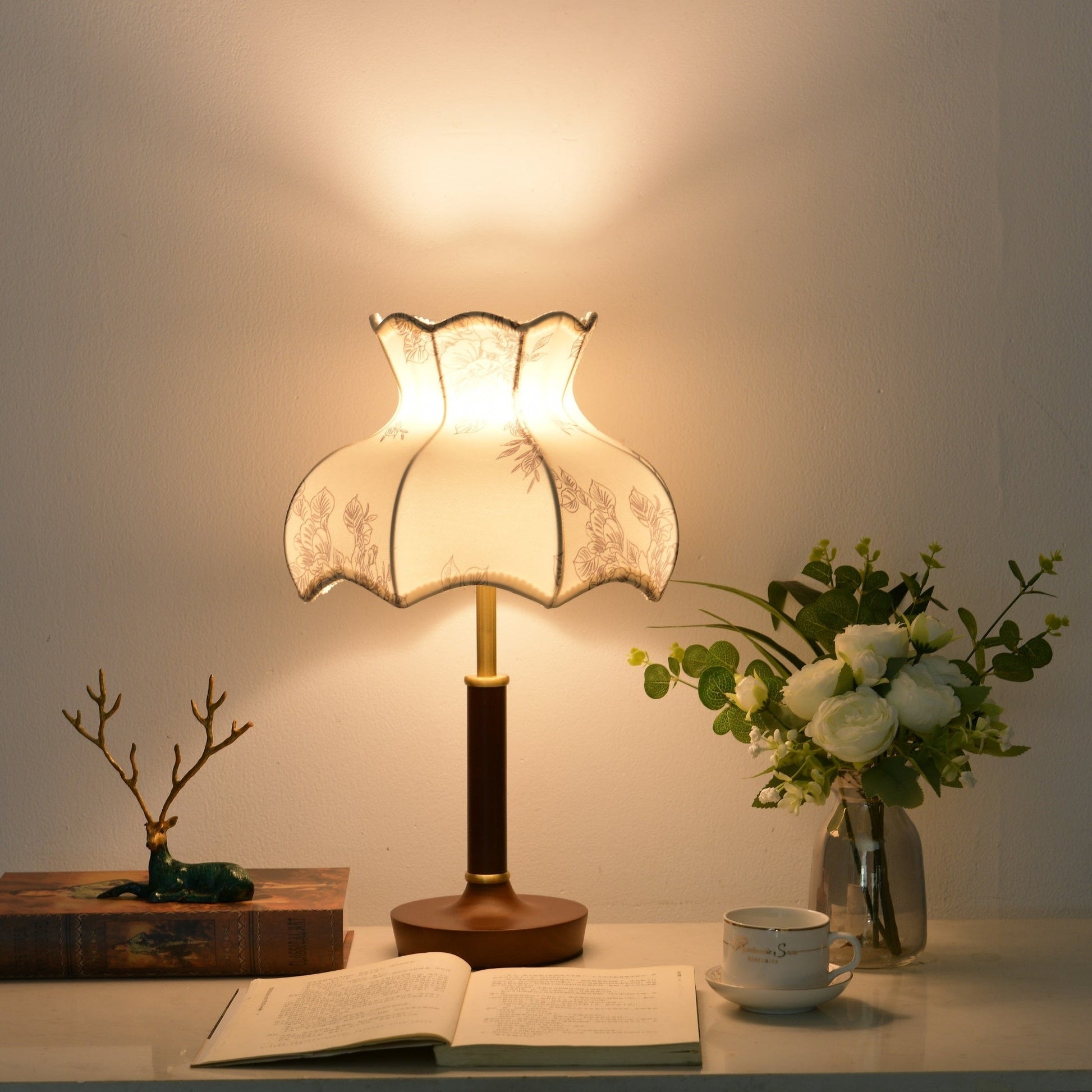 Naomi Vintage Metal Table Lamp - Blowlighting
