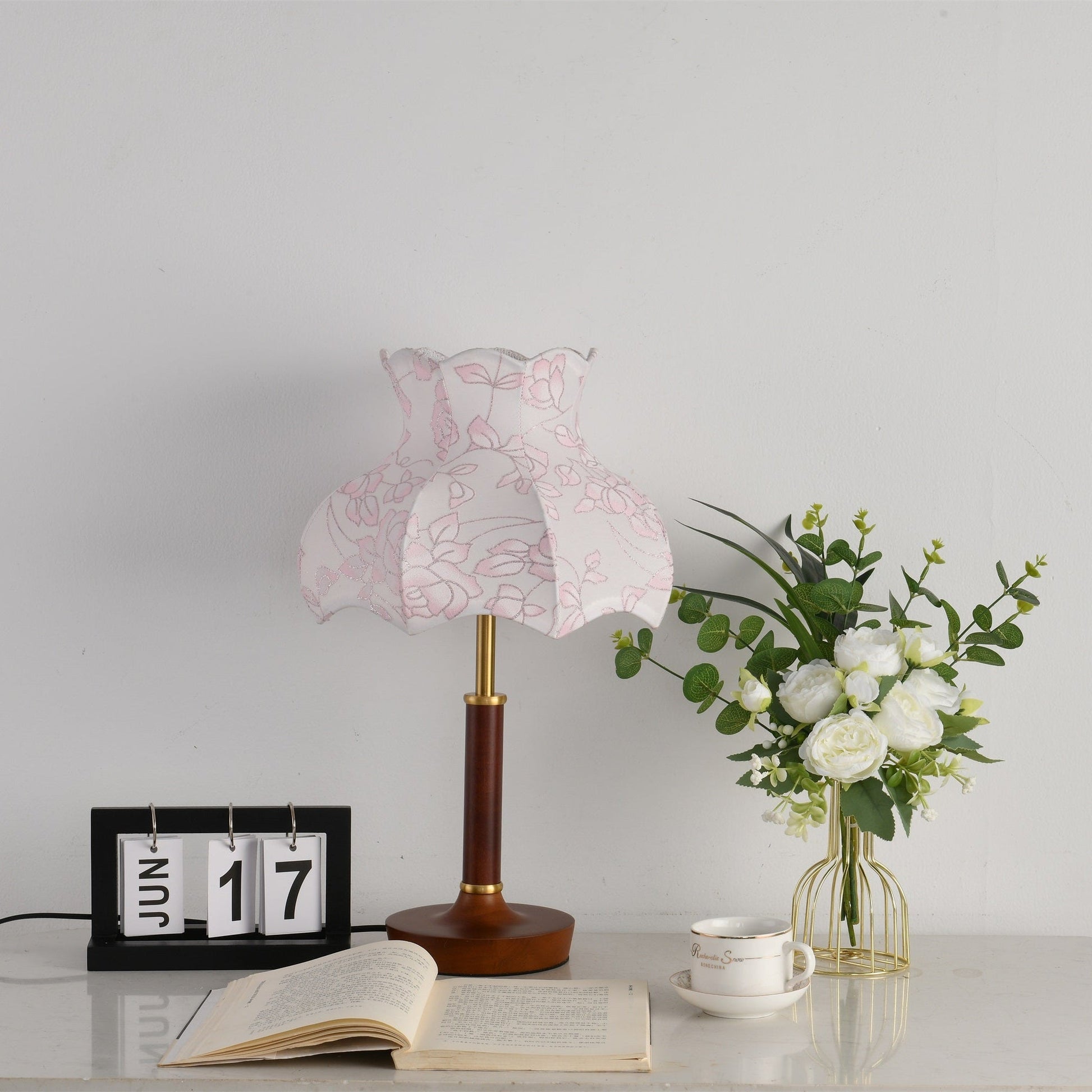 Naomi Vintage Metal Table Lamp - Blowlighting