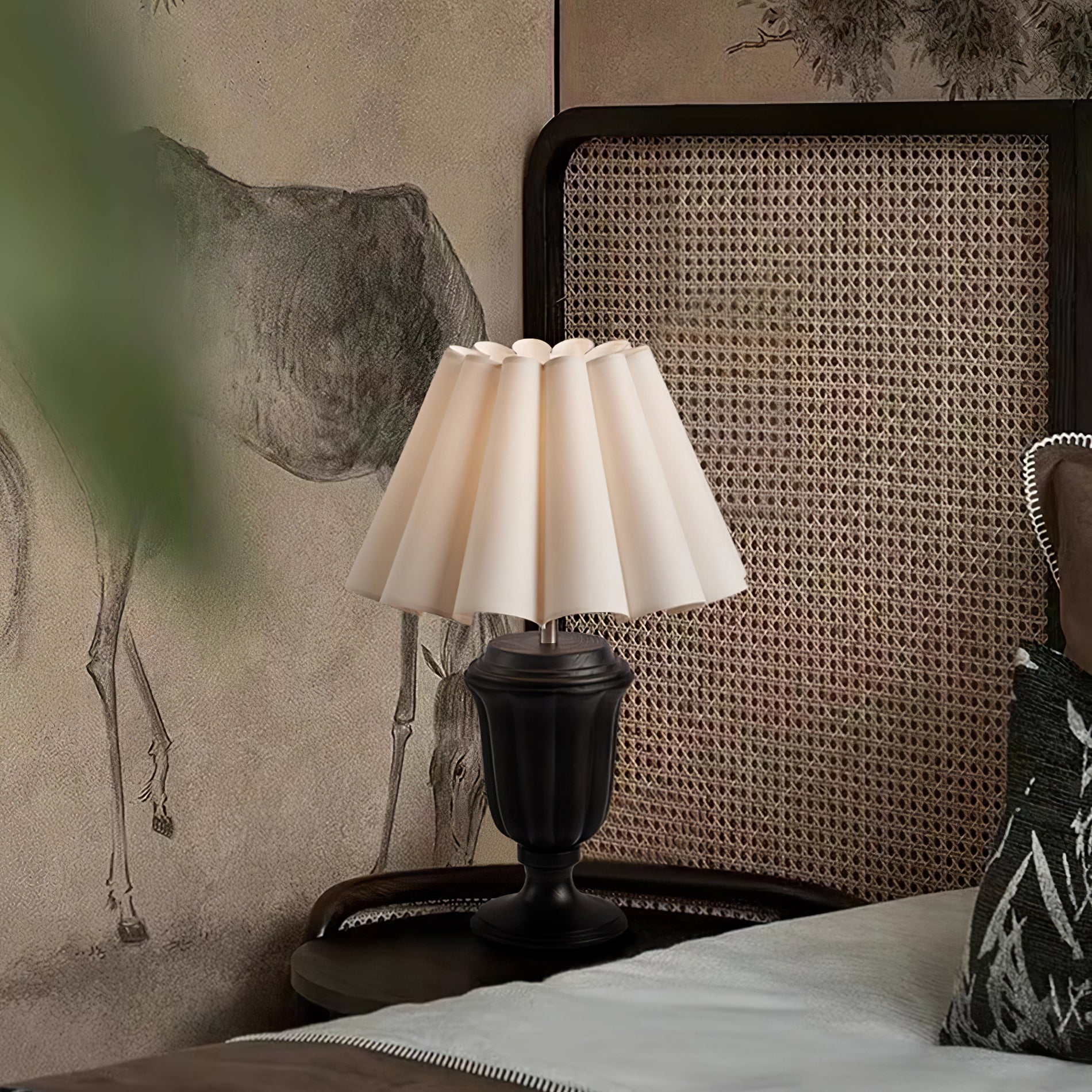 Florence Tulip Table Lamp - Blowlighting