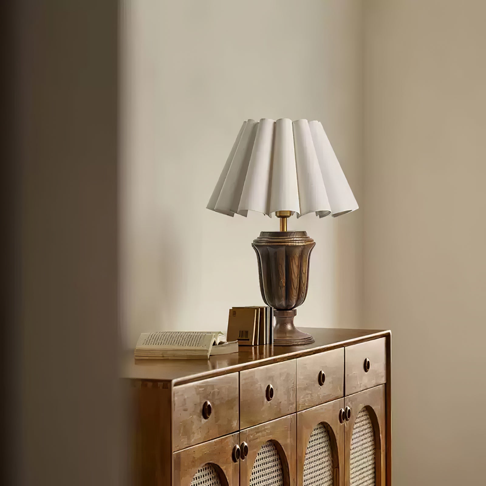 Florence Tulip Table Lamp - Blowlighting