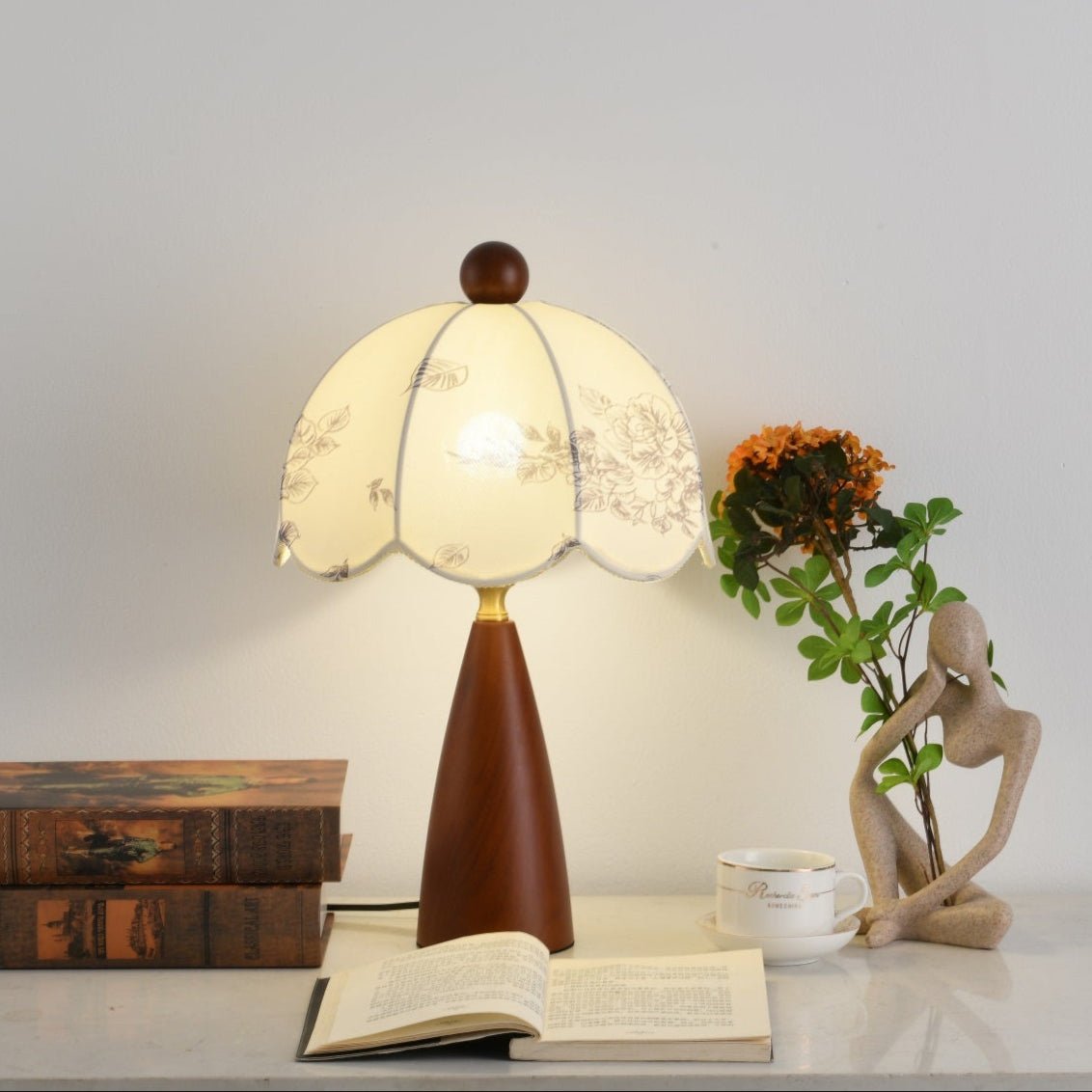 Ruby Vintage Metal Table Lamp - Blowlighting