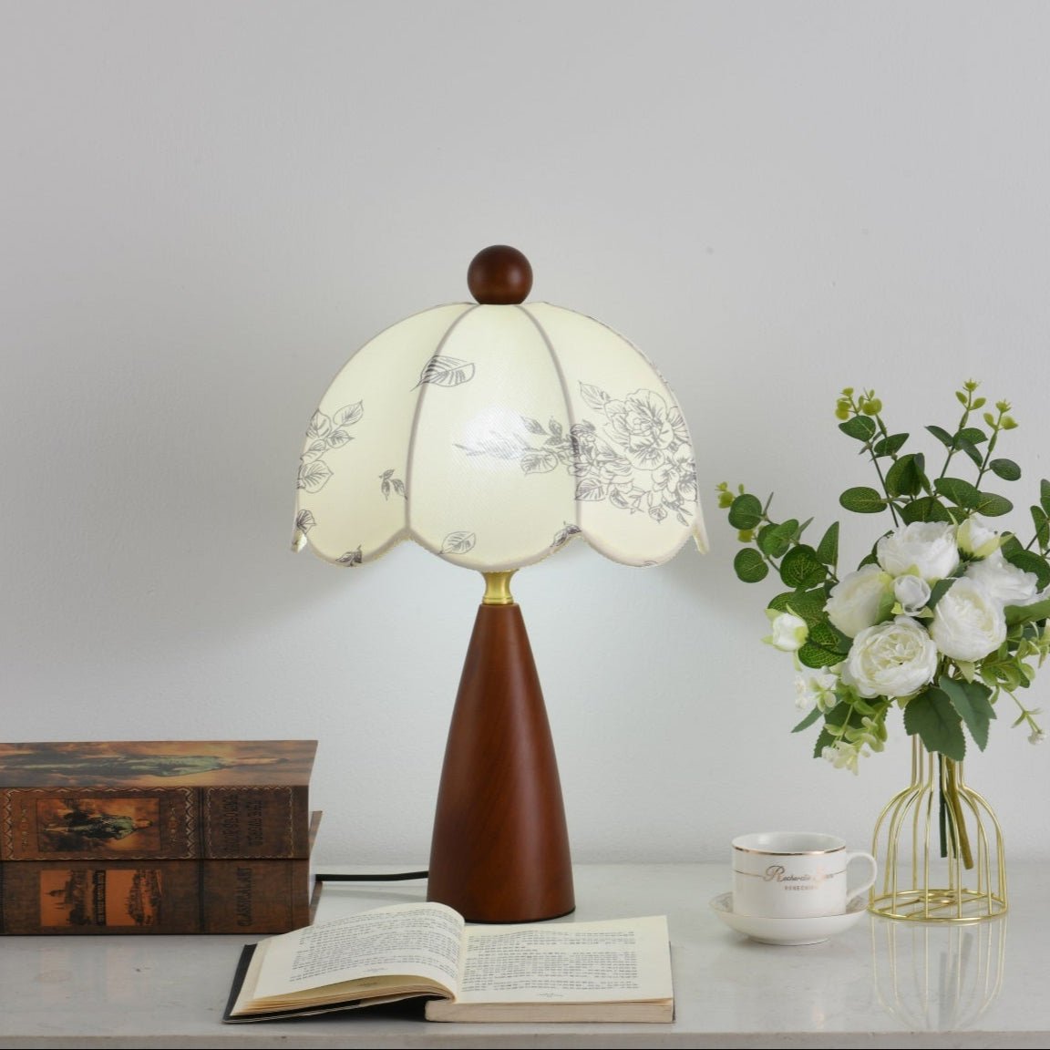 Ruby Vintage Metal Table Lamp - Blowlighting