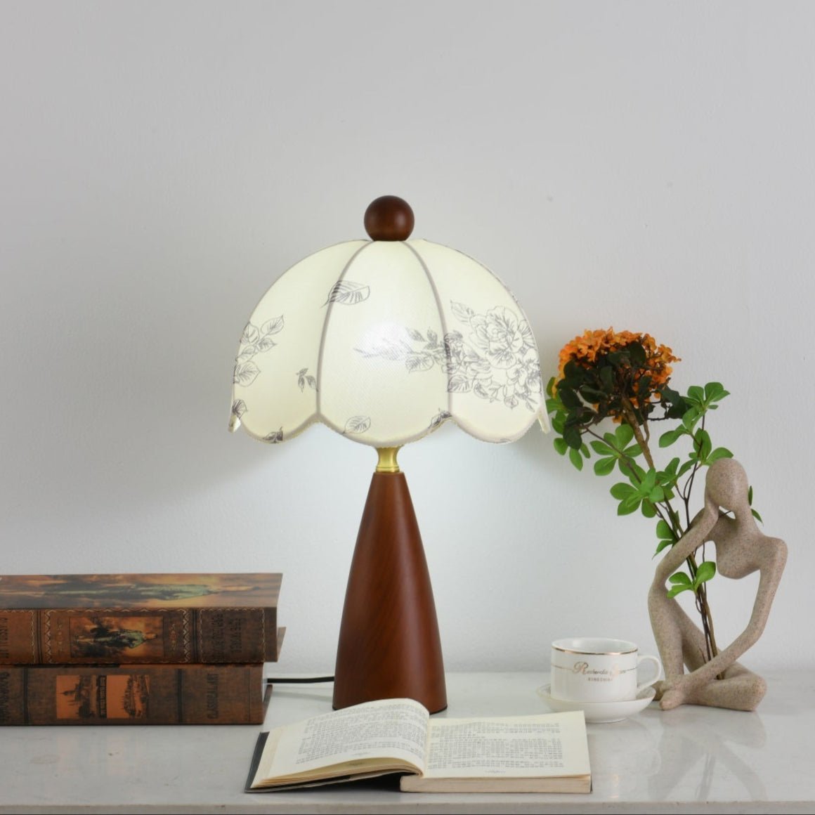 Ruby Vintage Metal Table Lamp - Blowlighting