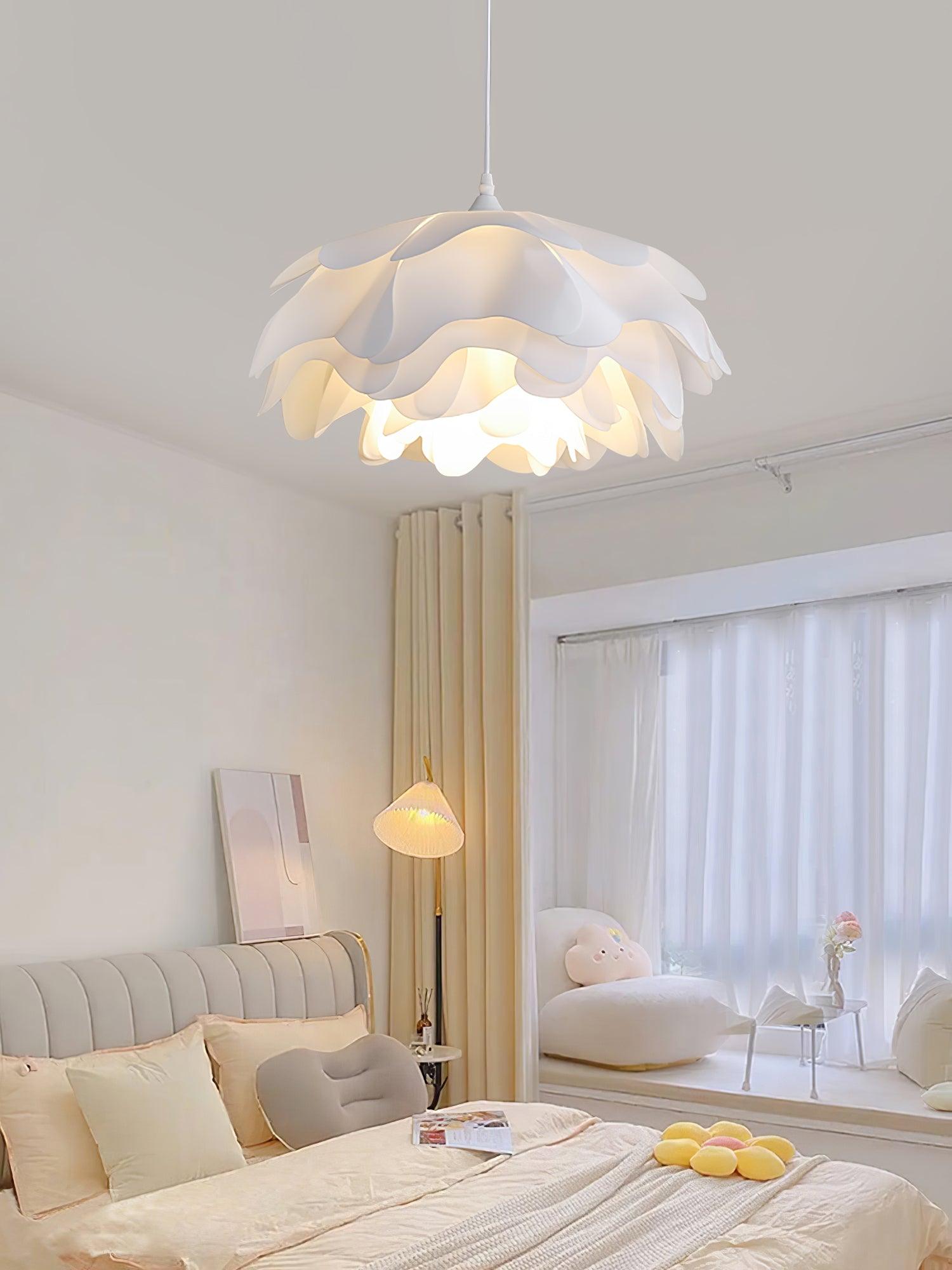 Flower Shaped White Pendant Lamp - Blowlighting