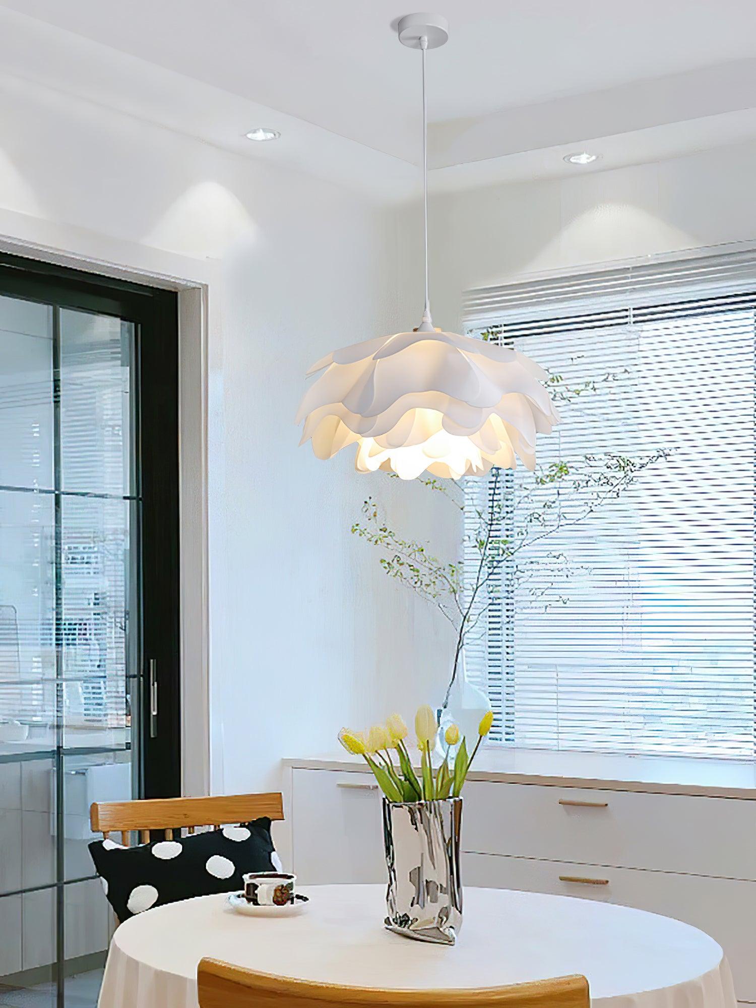Flower Shaped White Pendant Lamp - Blowlighting