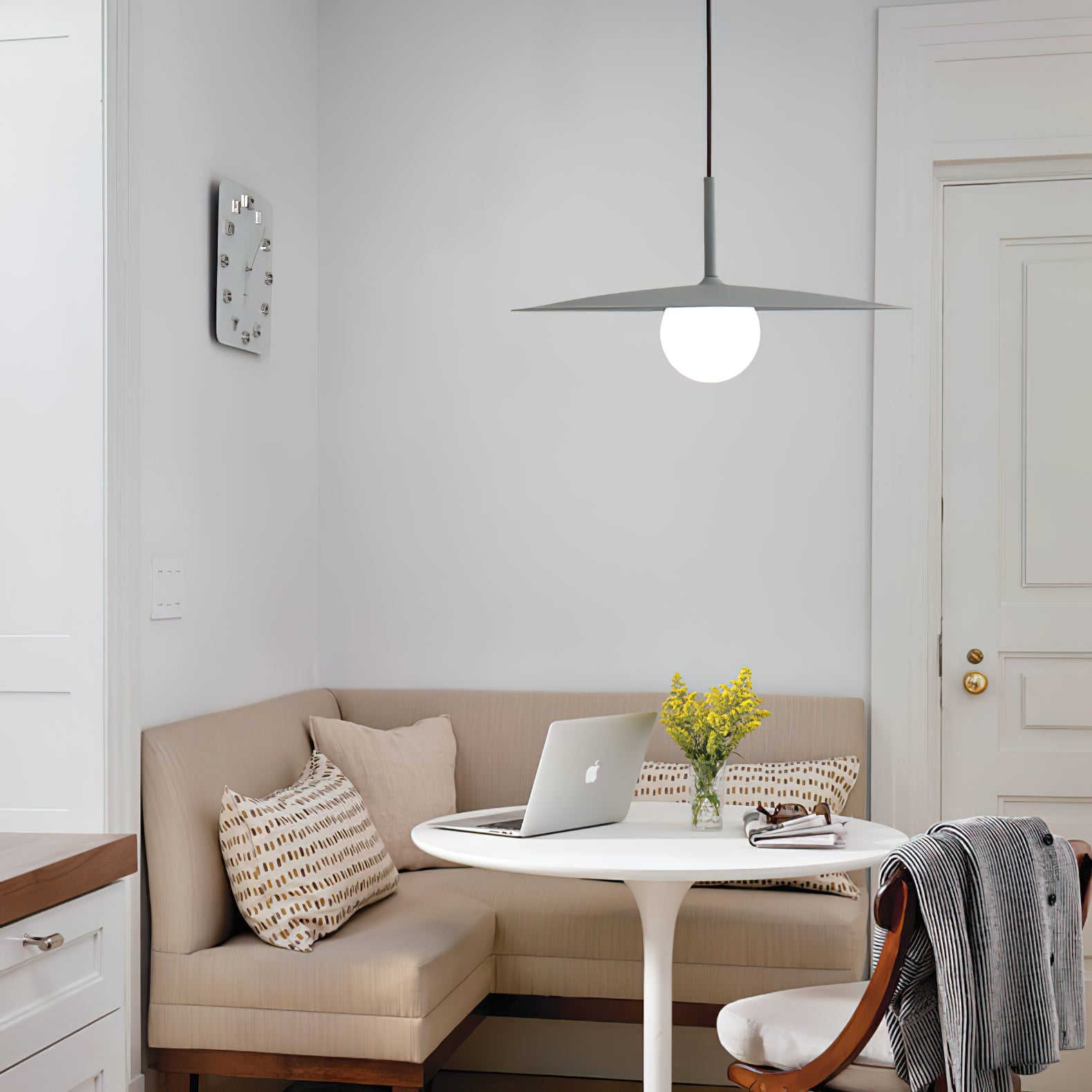 Gea Flying Saucer Pendant Lamp - Blowlighting