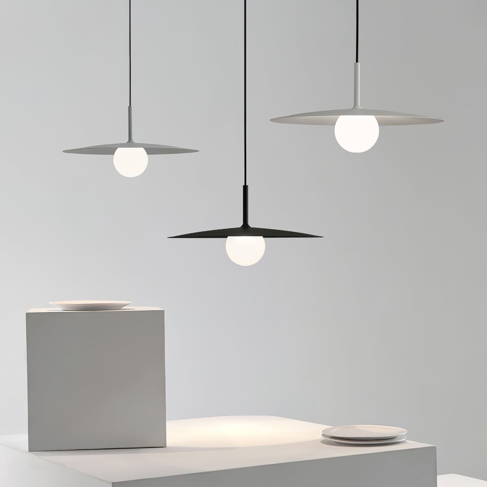 Gea Flying Saucer Pendant Lamp - Blowlighting