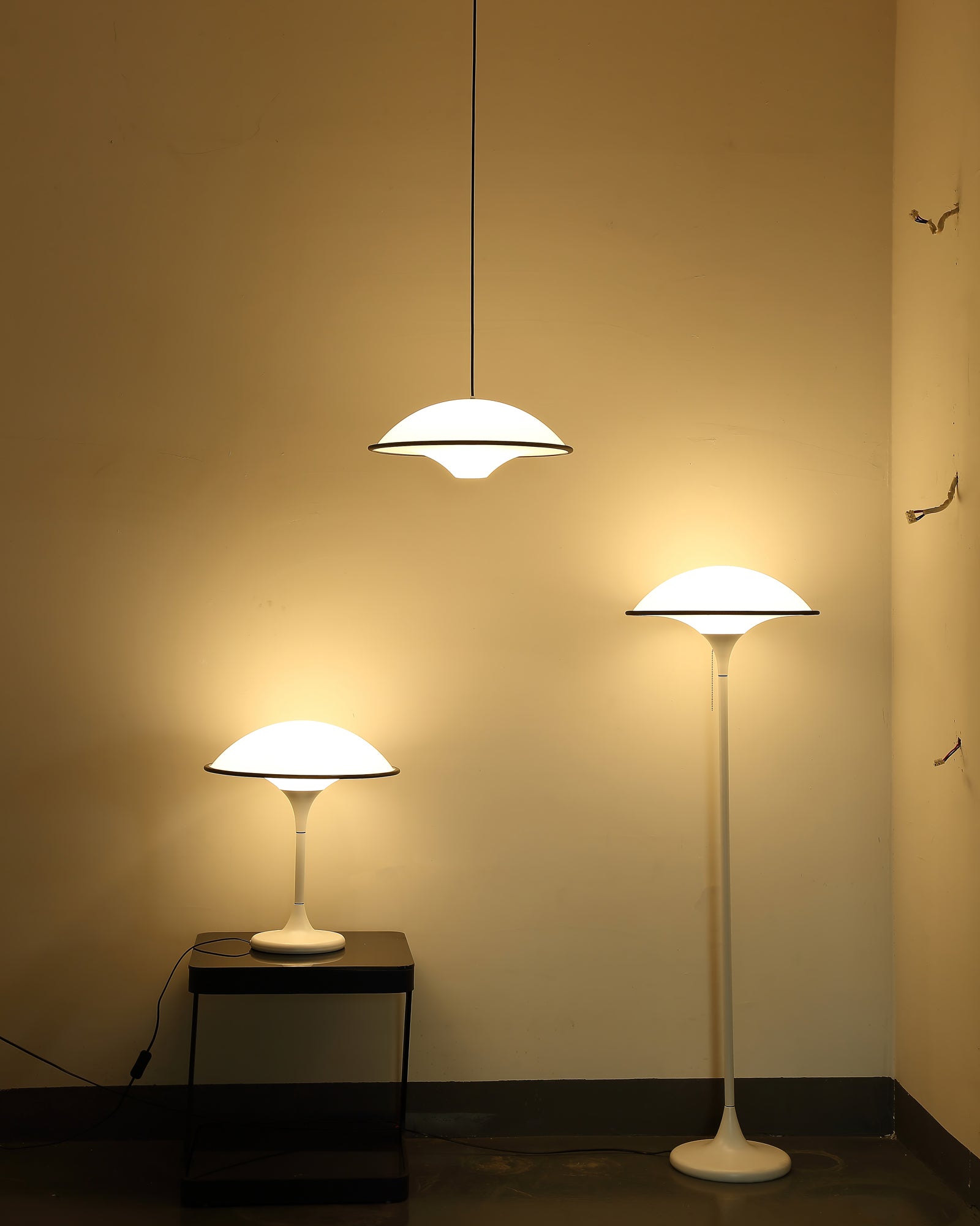 Fontana Table Lamp - Blowlighting