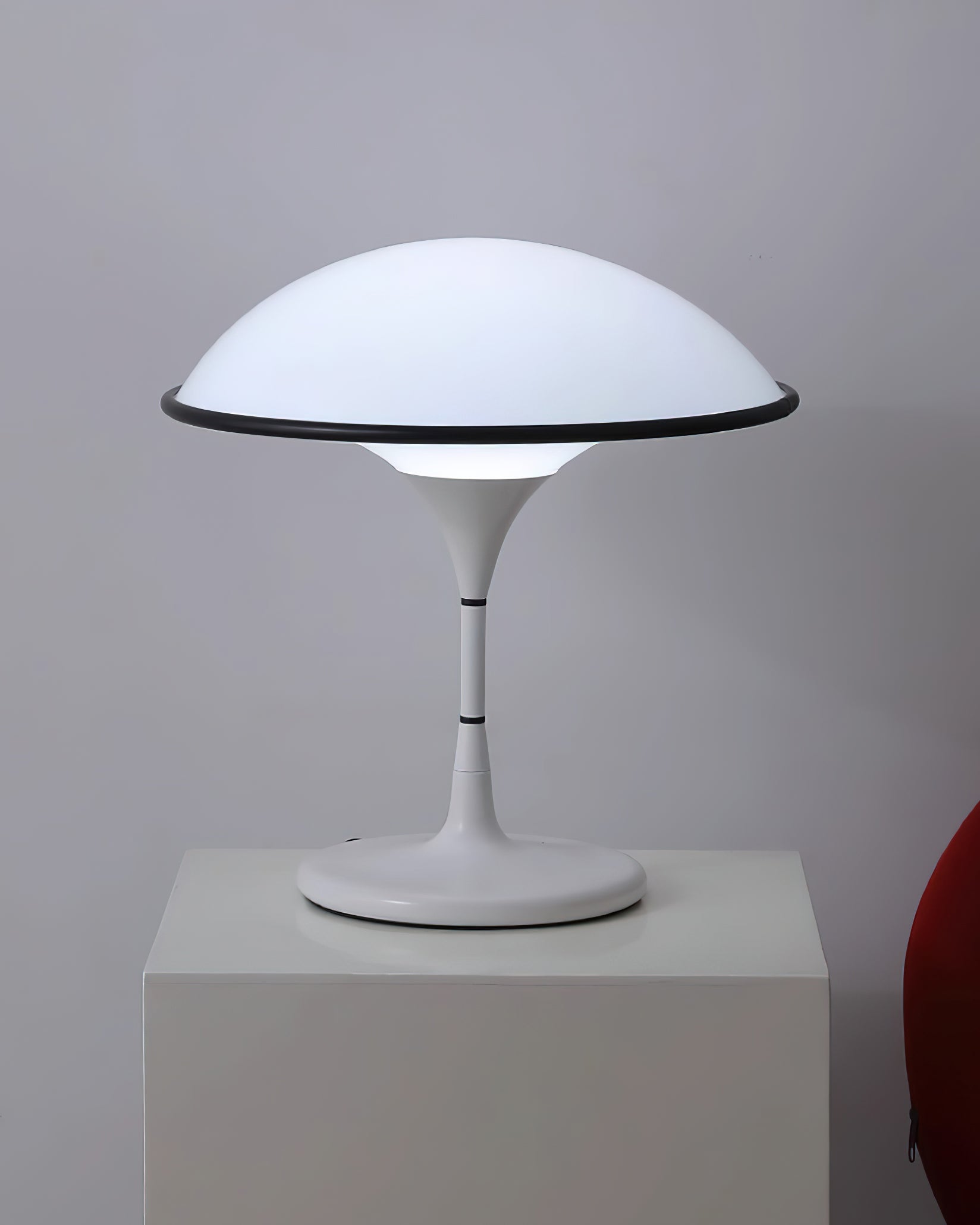 Fontana Table Lamp - Blowlighting
