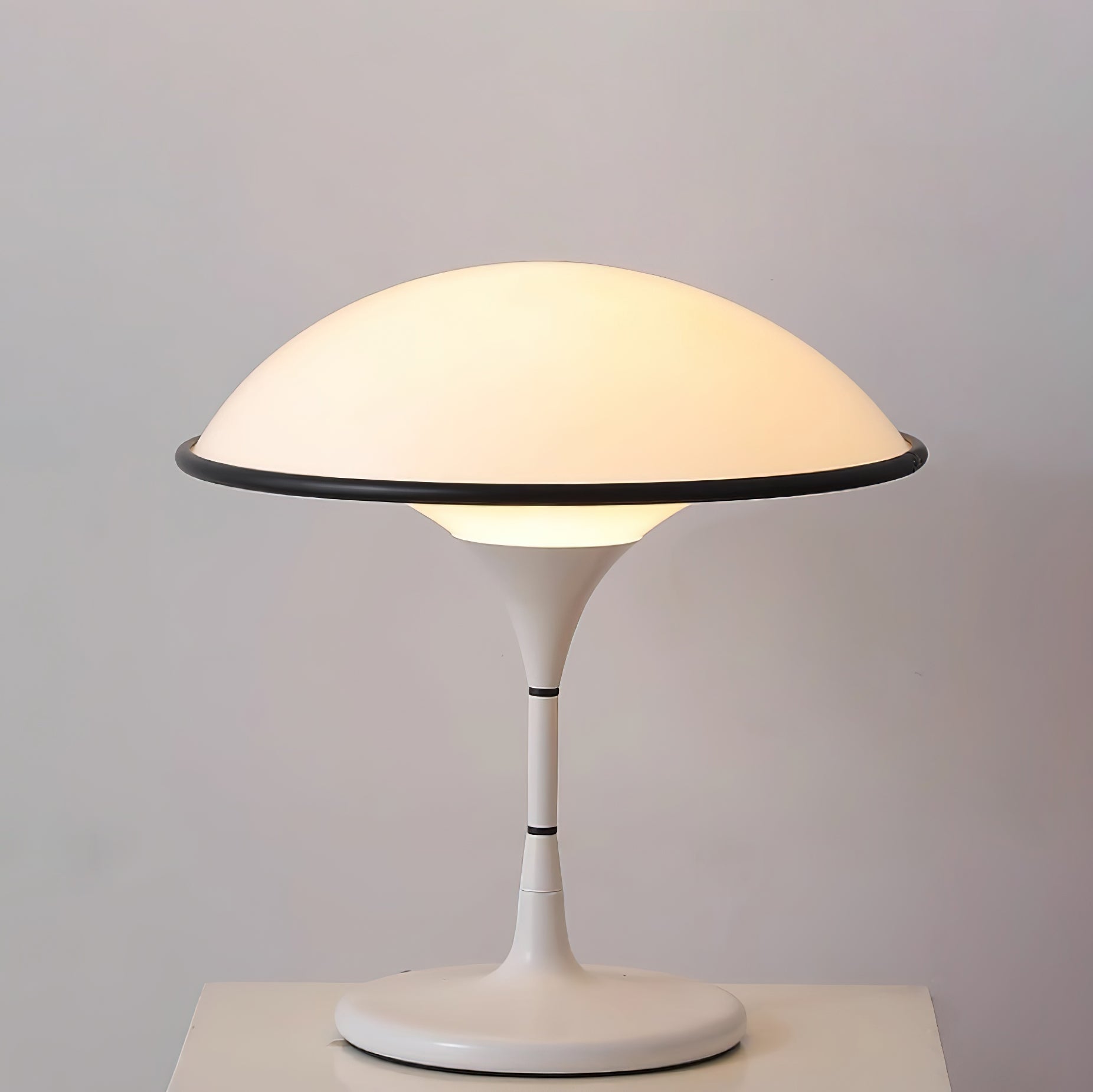 Fontana Table Lamp - Blowlighting