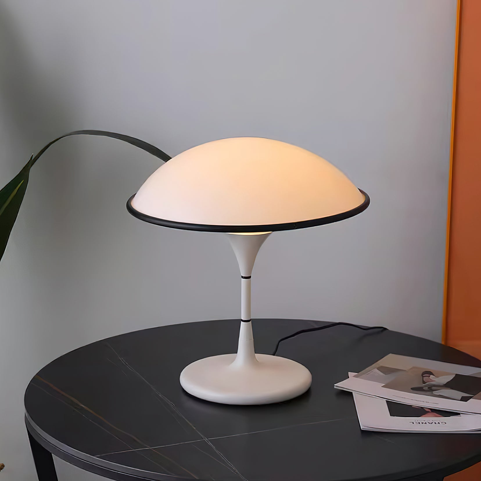 Fontana Table Lamp - Blowlighting