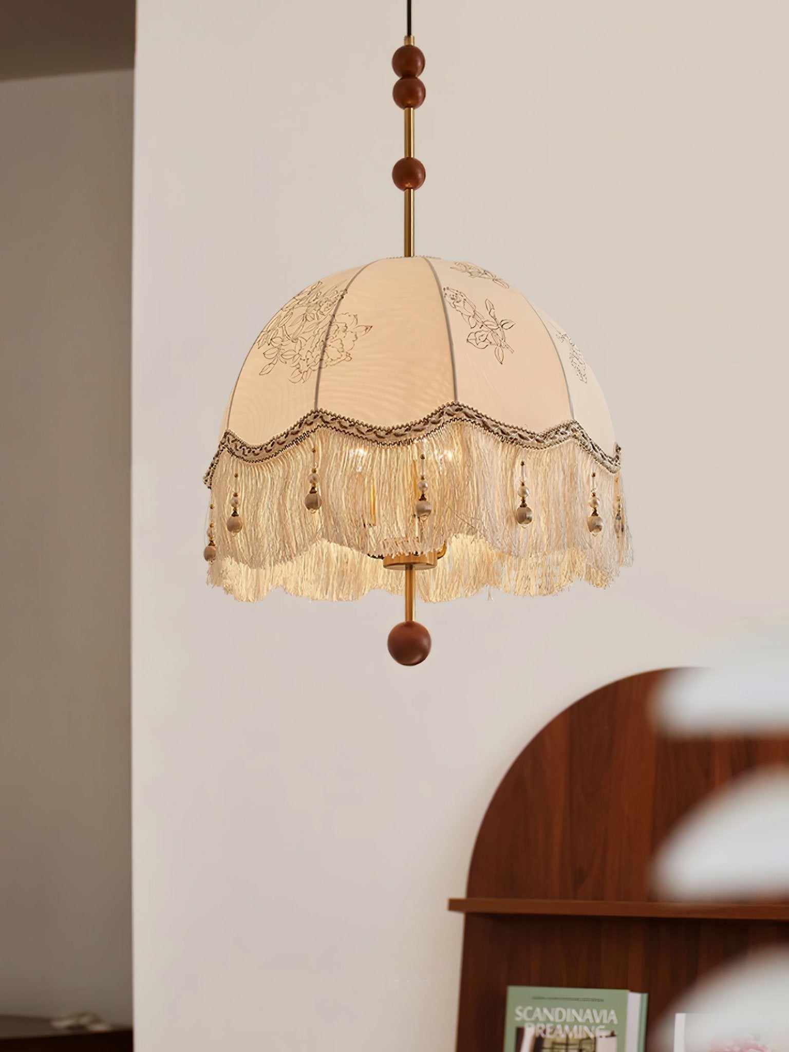 Frill Fringe Pendant Lamp - Blowlighting
