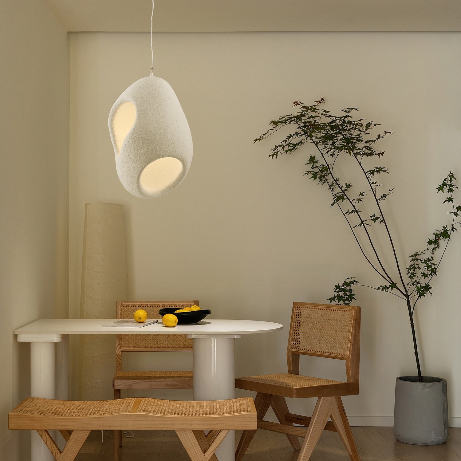 Zavelyra Textured Resin Pendant Light - Blowlighting