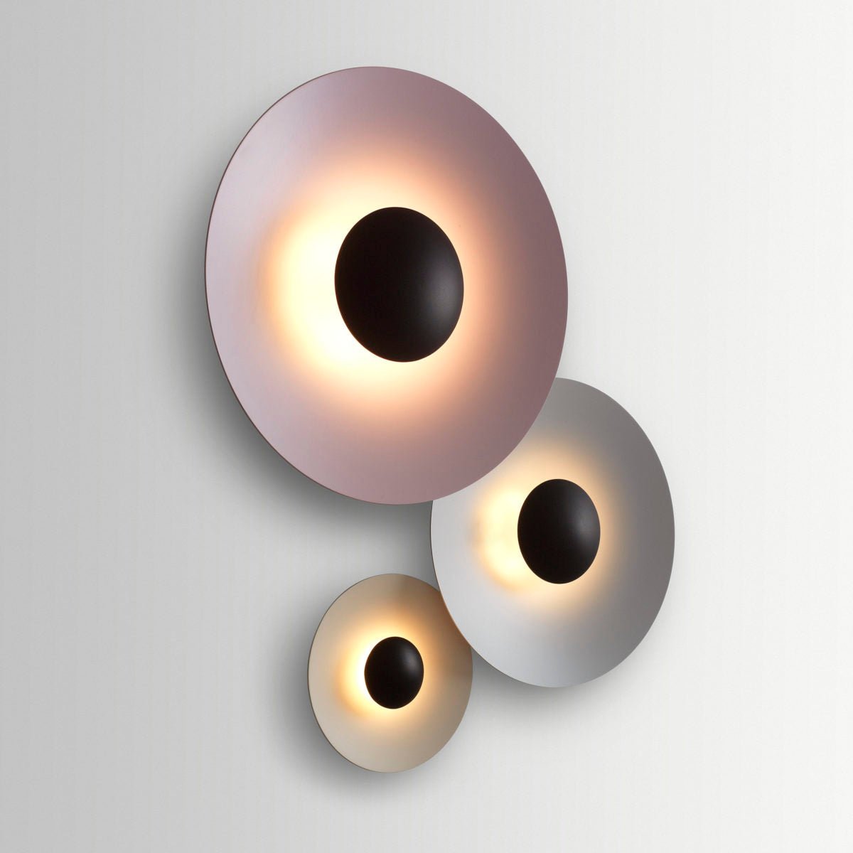 Ginger Modern Minimalist Round Metal Wall Lamp - Blowlighting