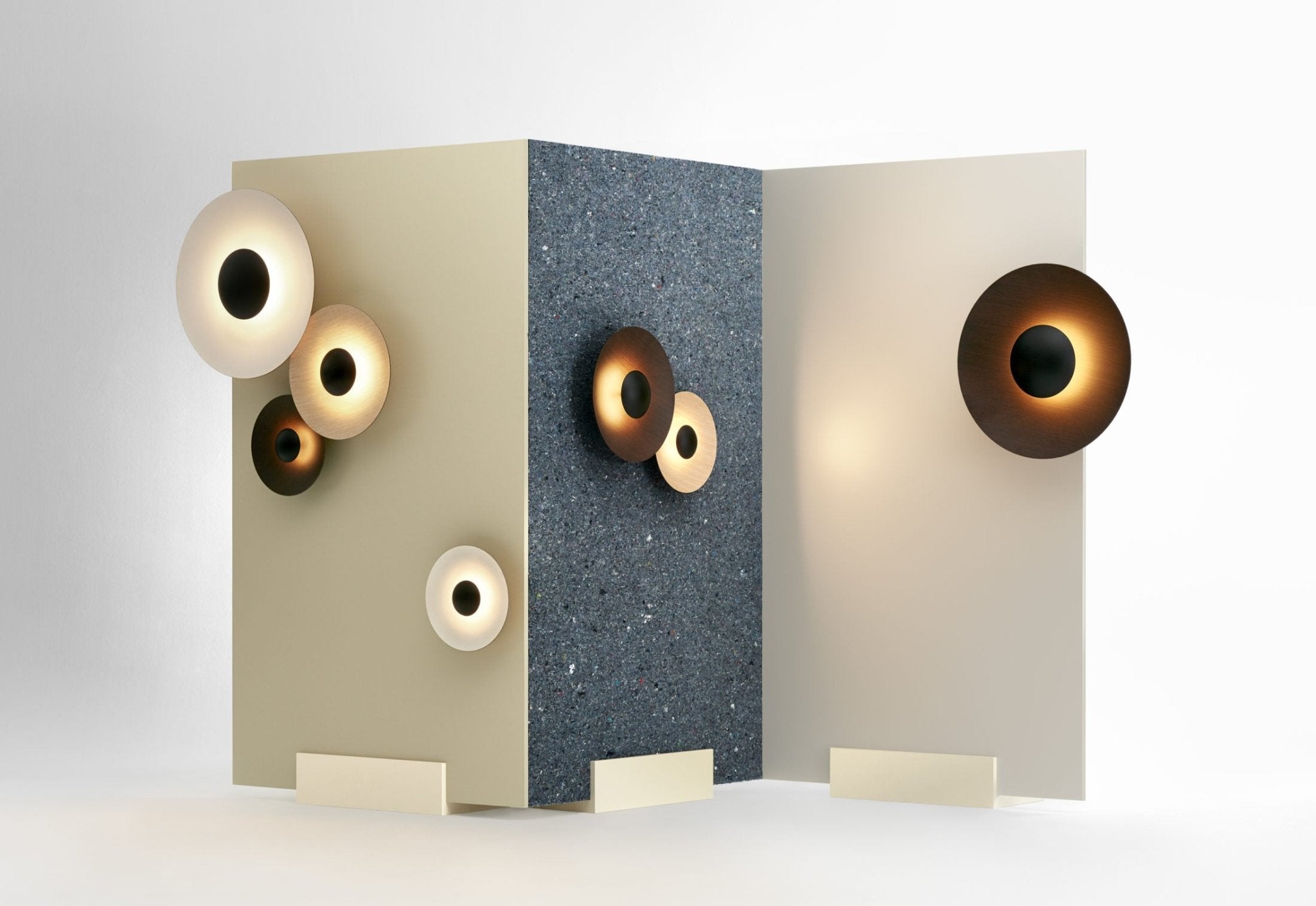 Ginger Modern Minimalist Round Metal Wall Lamp - Blowlighting