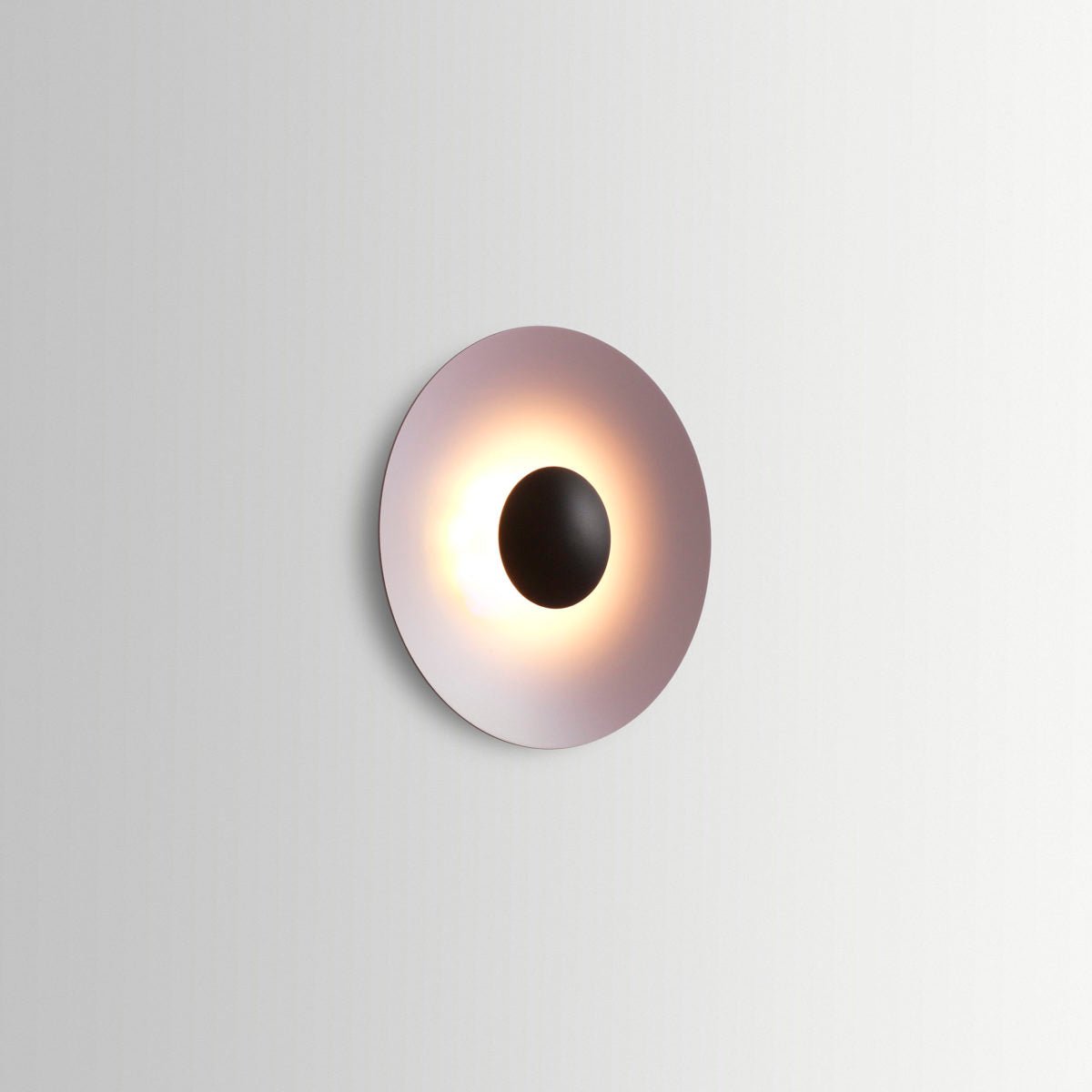 Ginger Modern Minimalist Round Metal Wall Lamp - Blowlighting