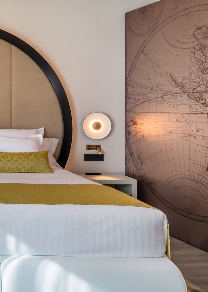 Ginger Modern Minimalist Round Metal Wall Lamp - Blowlighting