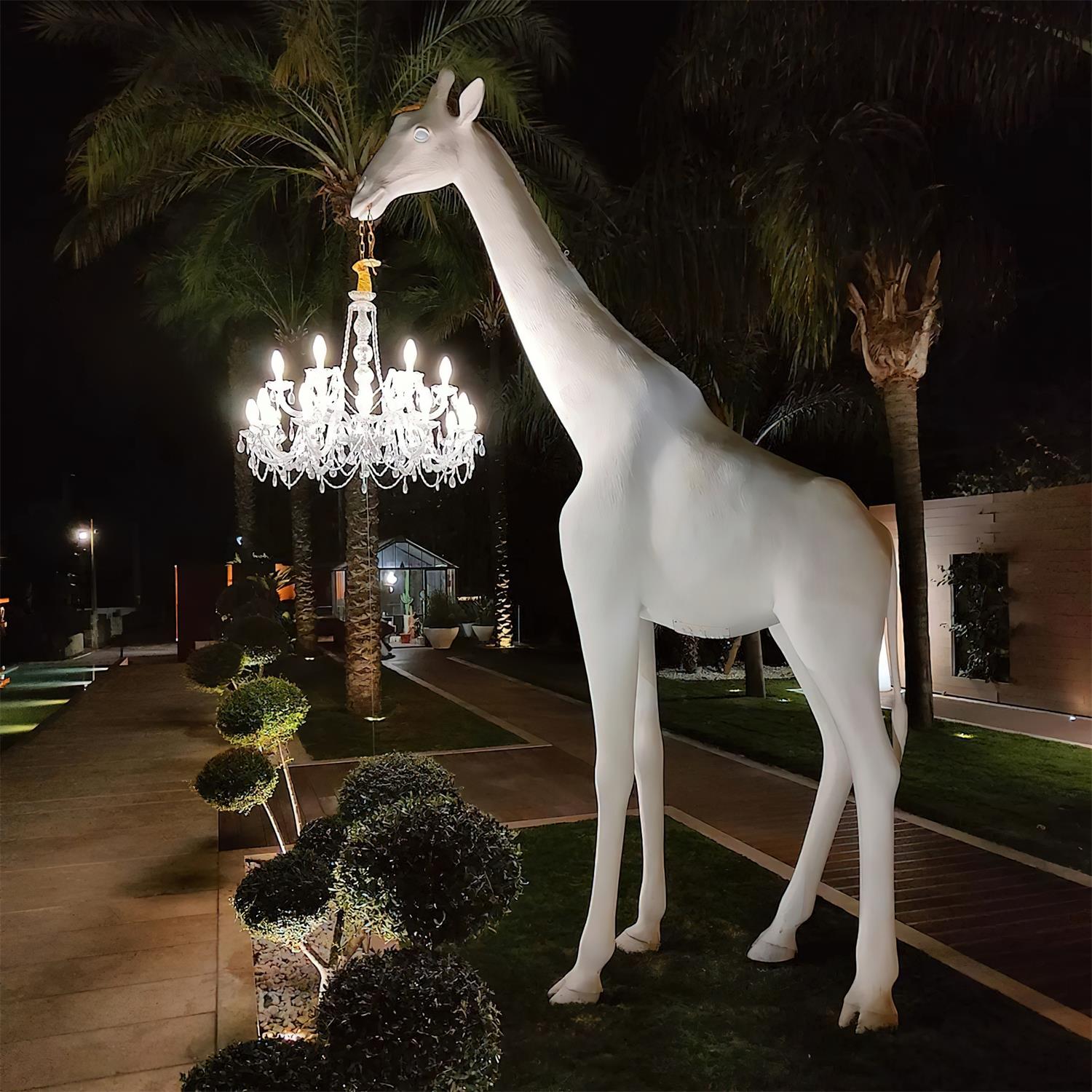 Giraffe Sculpture Floor Lamp - Blowlighting
