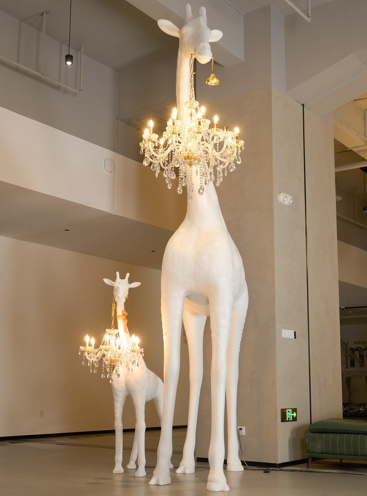 Giraffe Sculpture Floor Lamp - Blowlighting