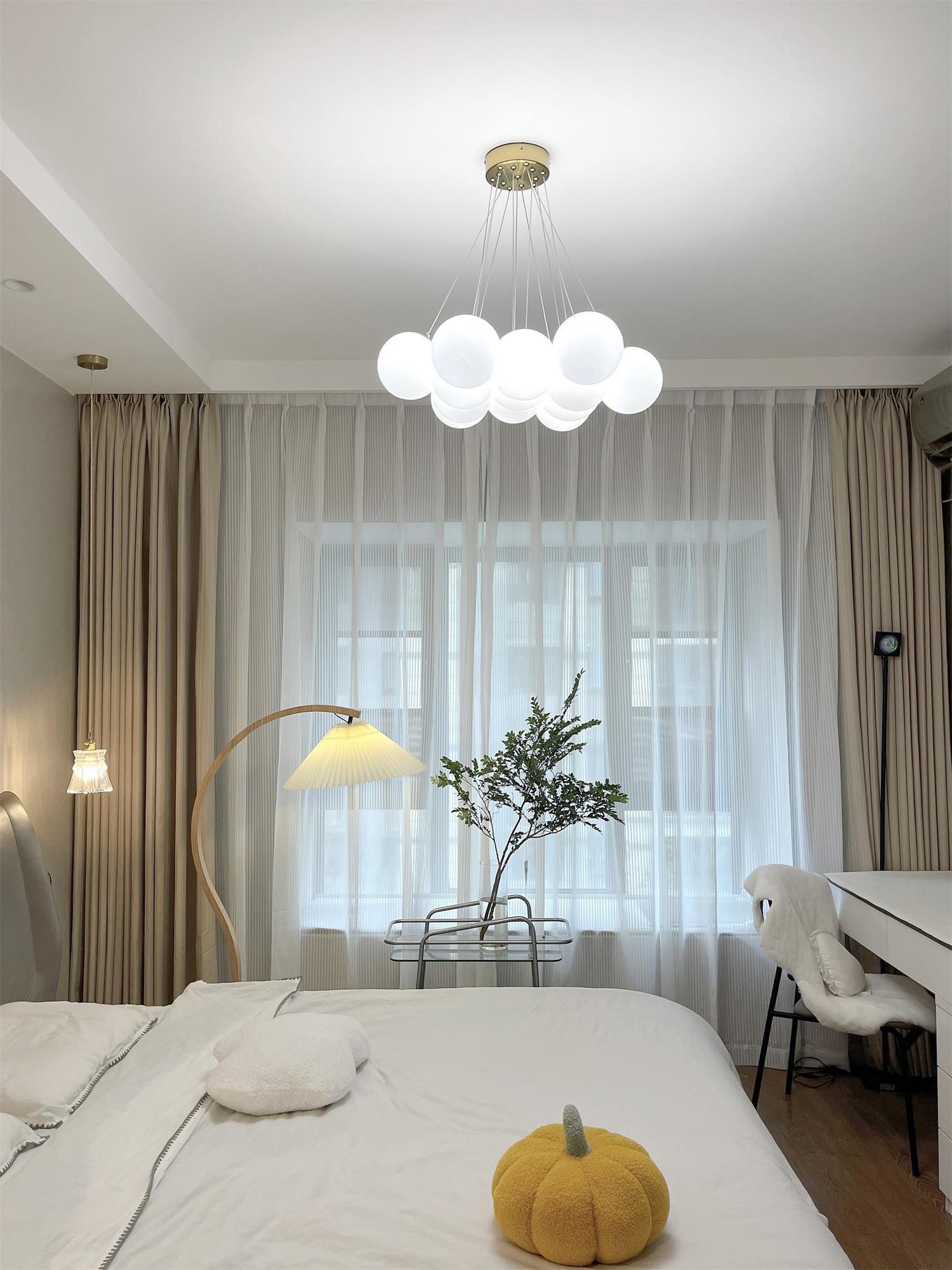 Glass Cluster Chandelier - Blowlighting